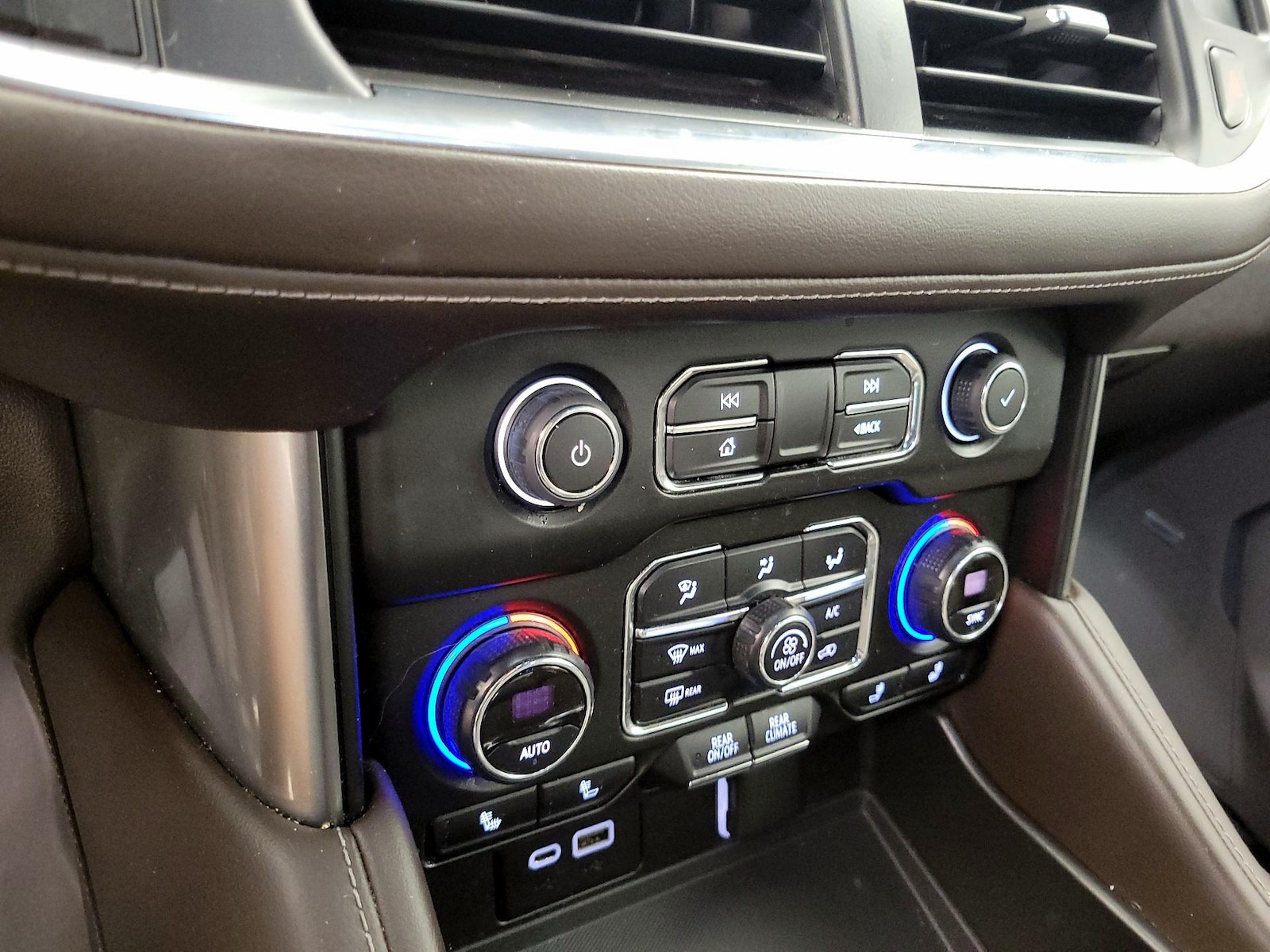 2021 Chevrolet Tahoe Z71 - Photo 17