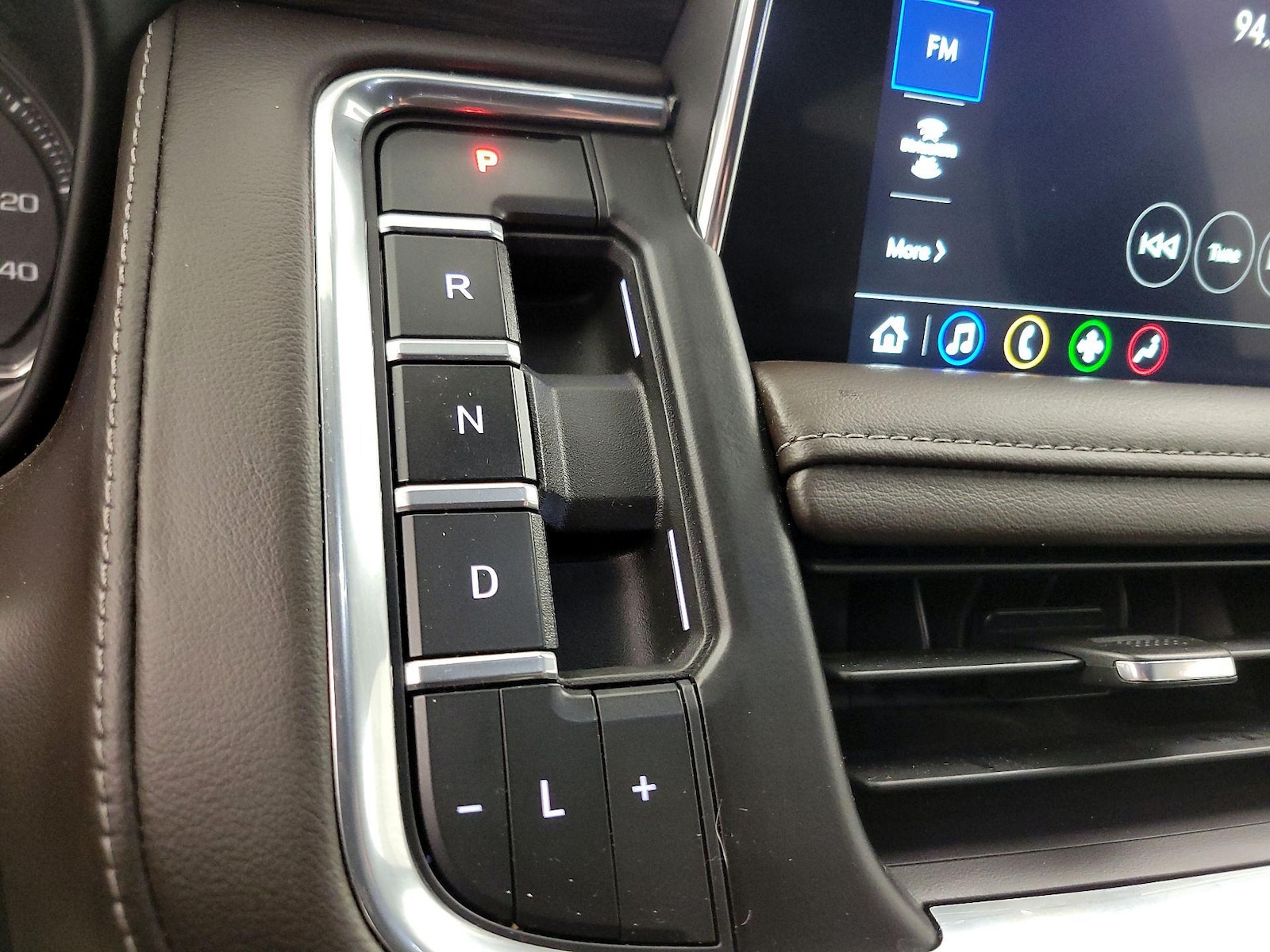 2021 Chevrolet Tahoe Z71 - Photo 18