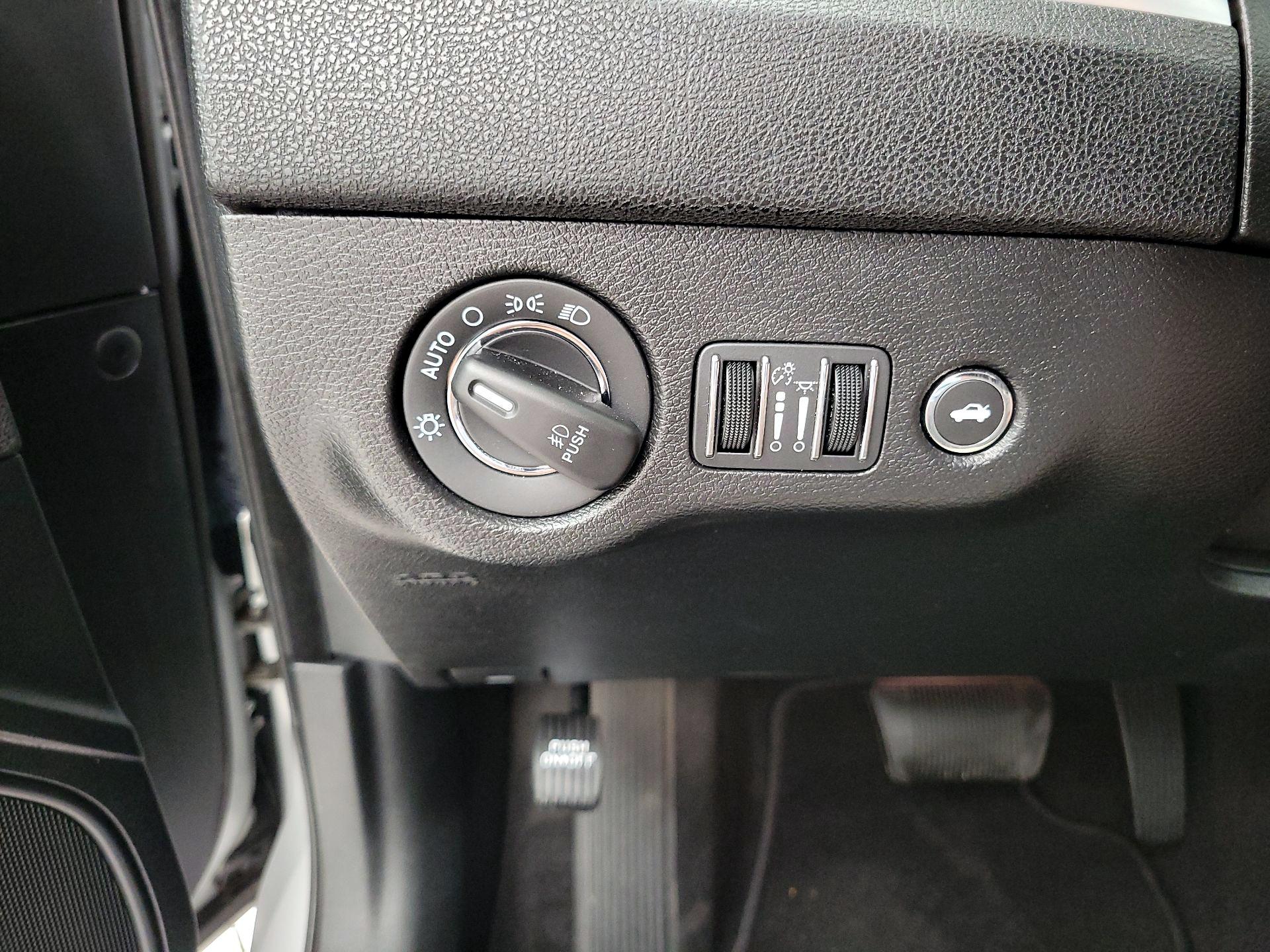 Thumbnail: 2022 Chrysler 300 - 13