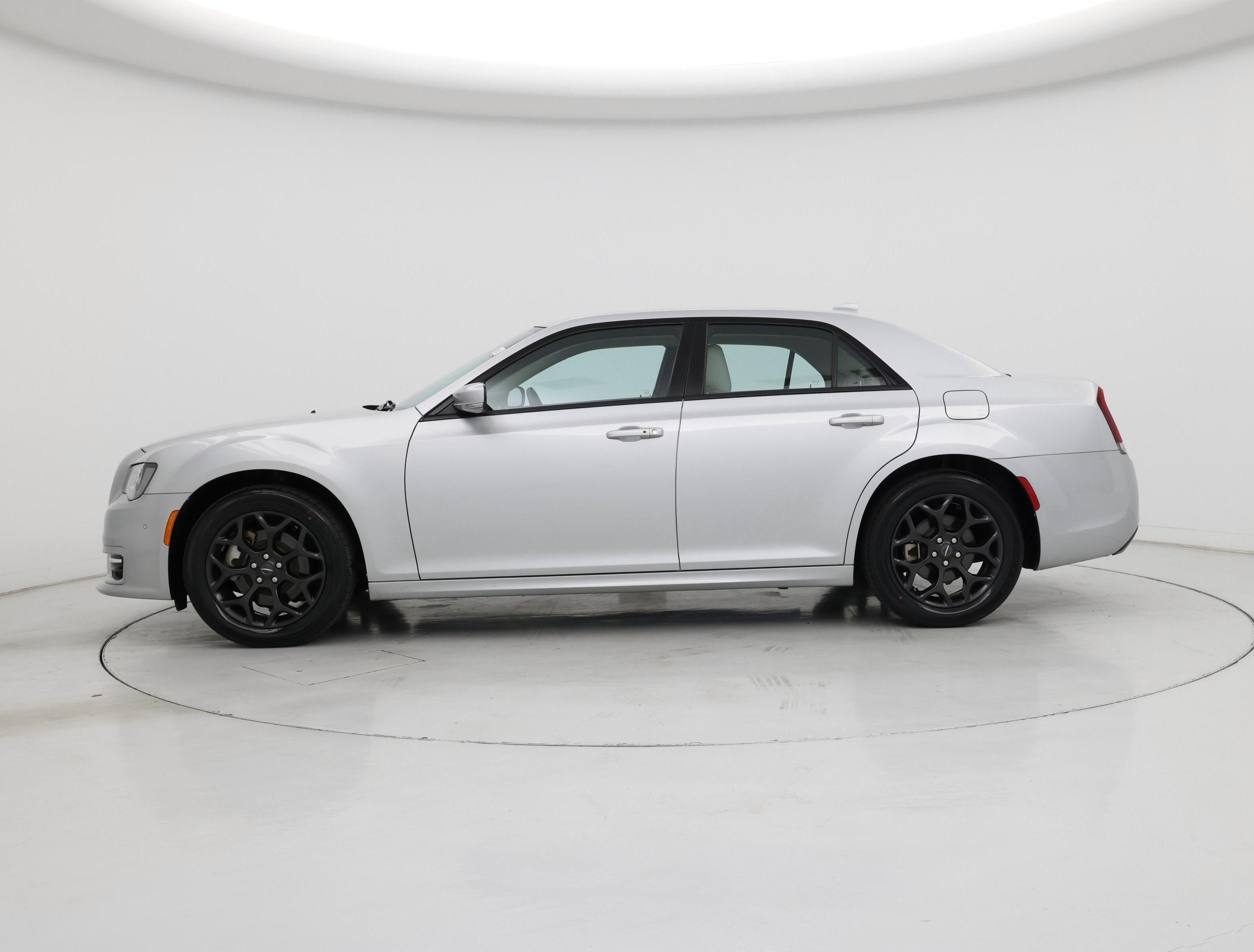 Thumbnail: 2022 Chrysler 300 - 3