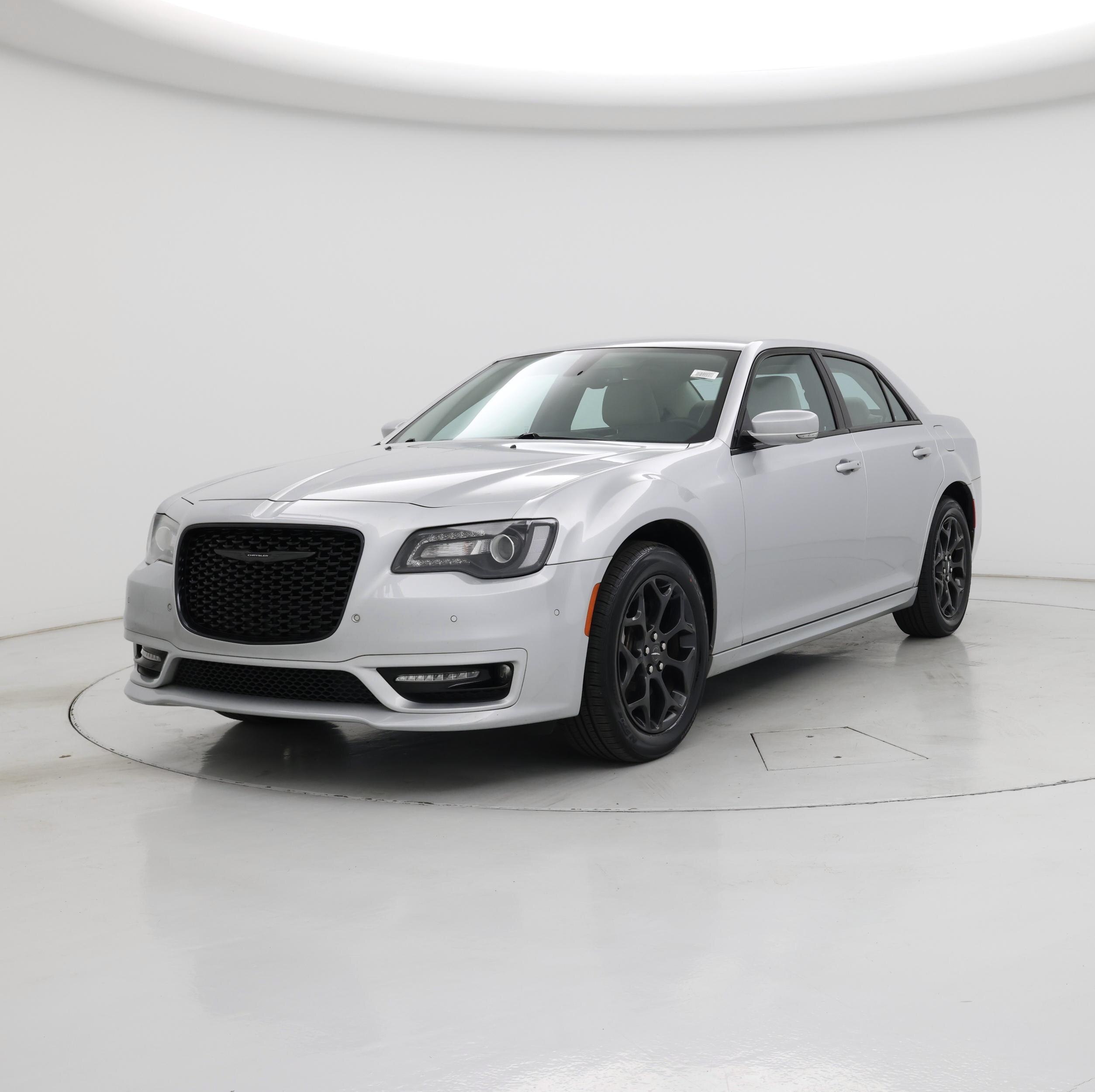 Thumbnail: 2022 Chrysler 300 - 4