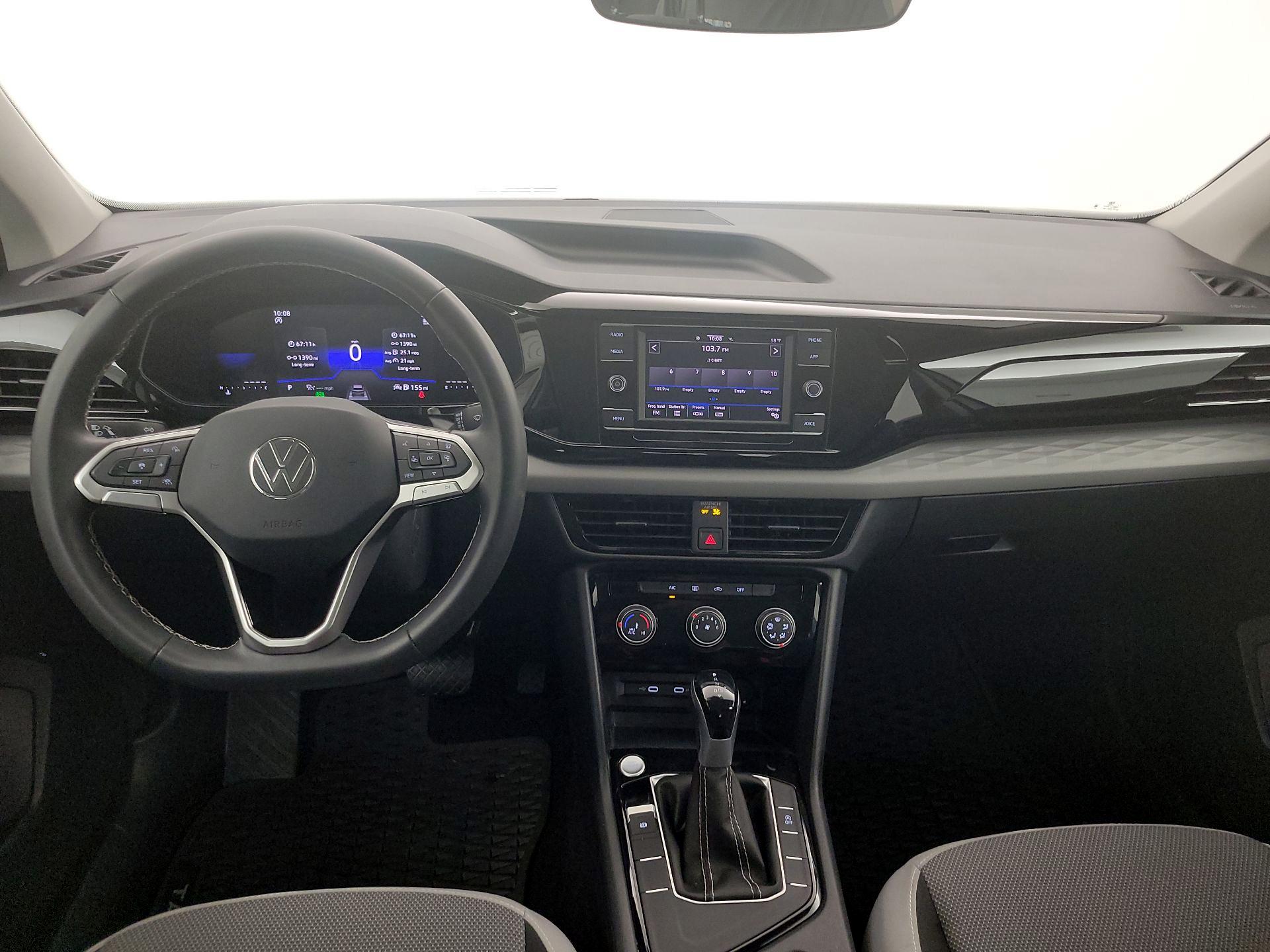 Thumbnail: 2023 Volkswagen Taos - 9