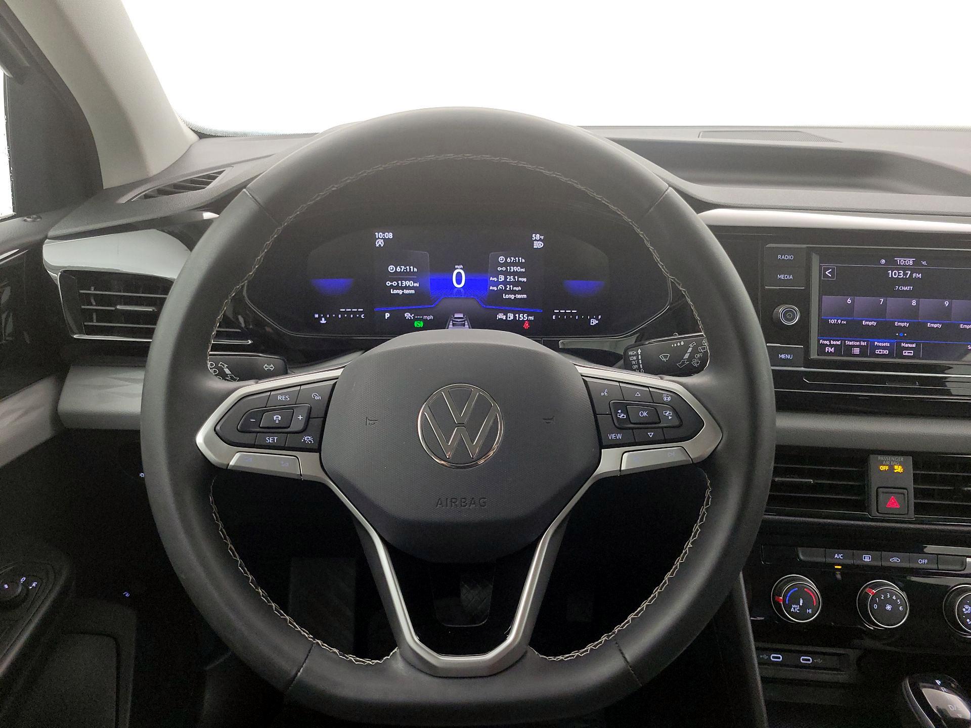 Thumbnail: 2023 Volkswagen Taos - 10