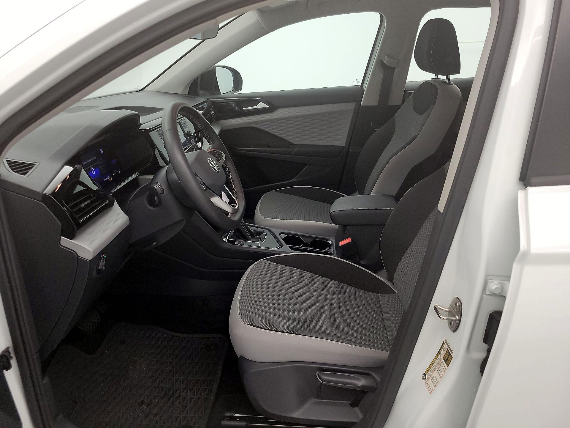 Thumbnail: 2023 Volkswagen Taos - 11