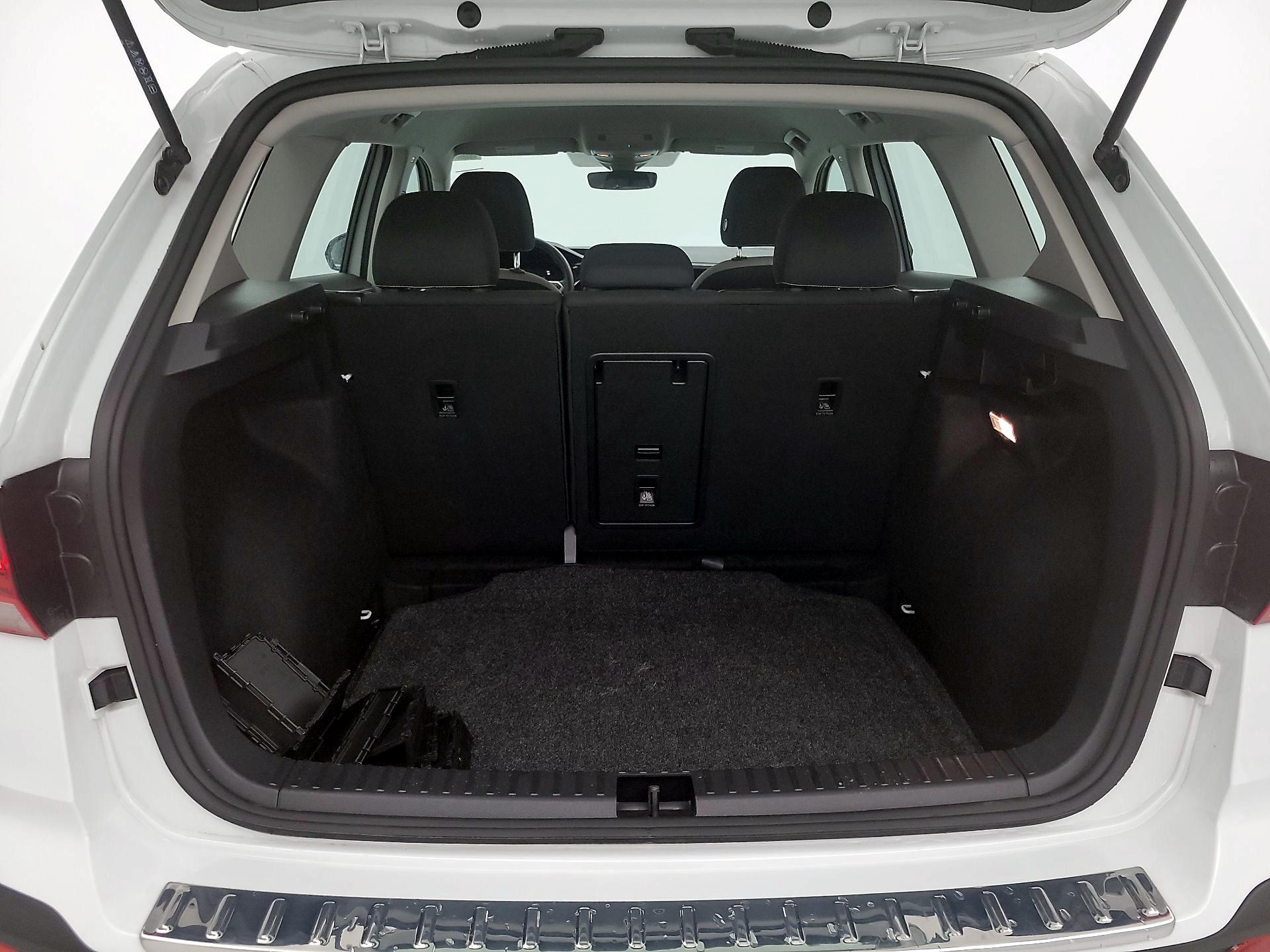 Thumbnail: 2023 Volkswagen Taos - 20