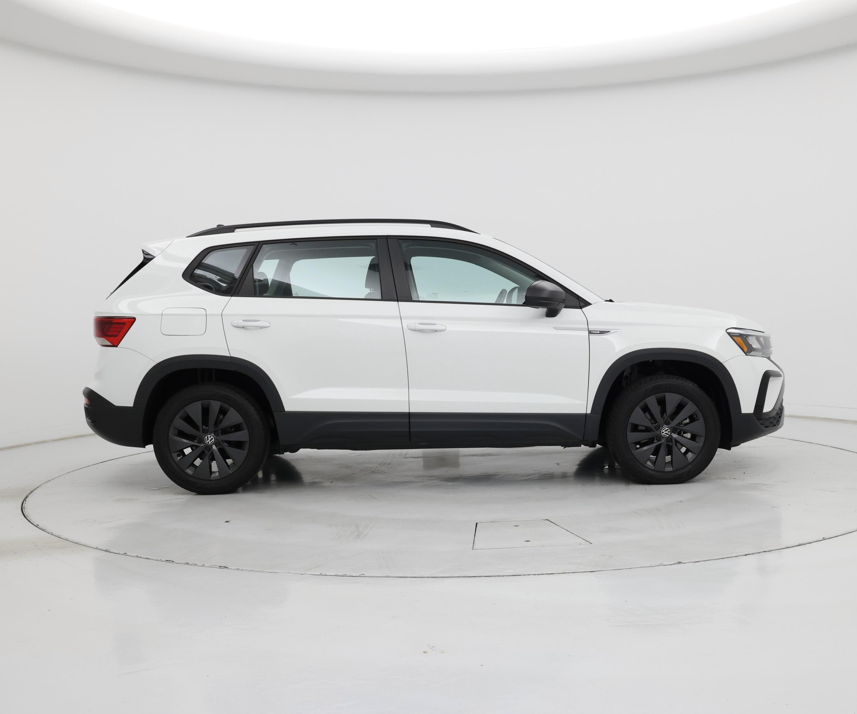 Thumbnail: 2023 Volkswagen Taos - 7