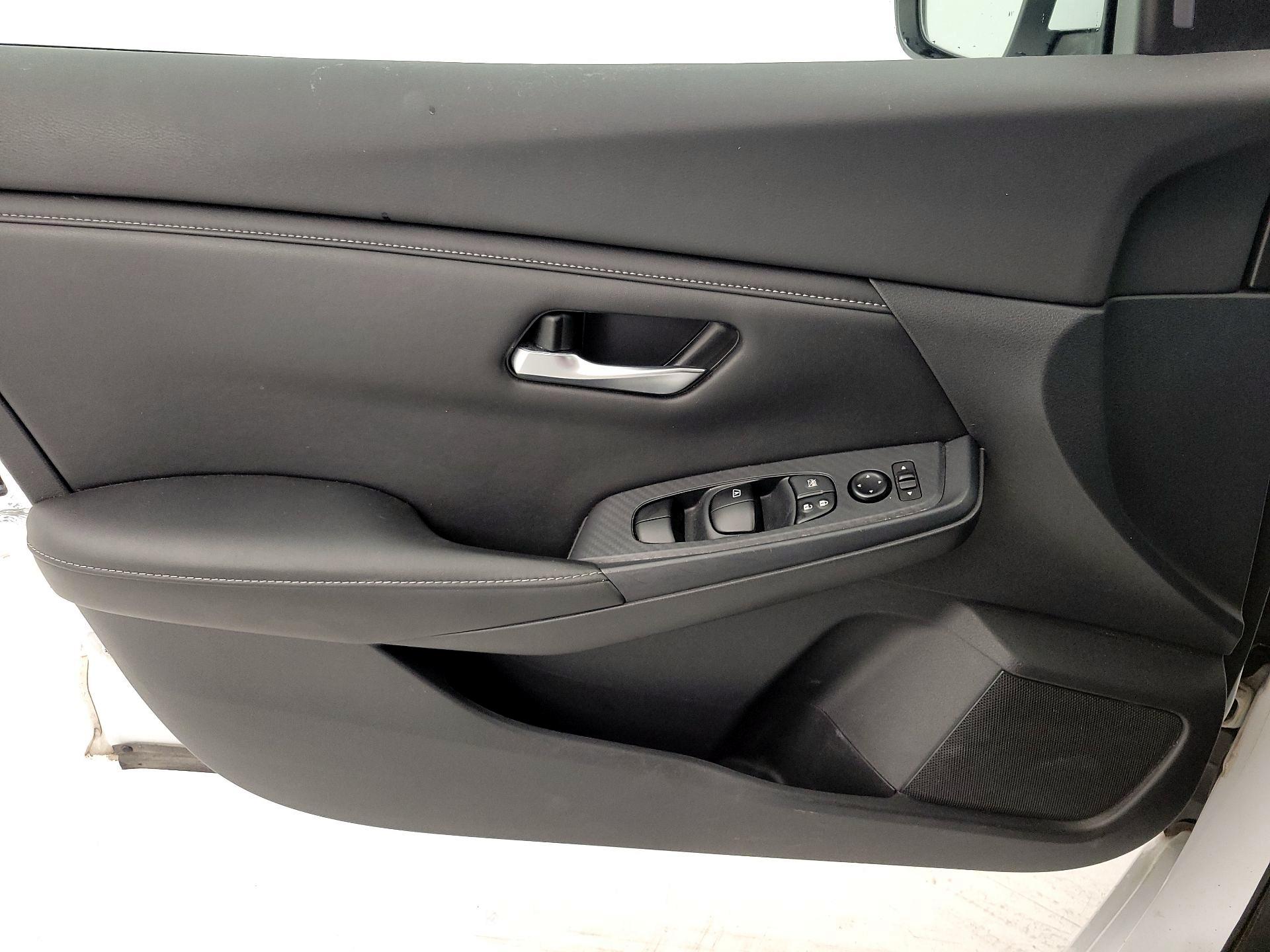 Thumbnail: 2023 Nissan Sentra - 12