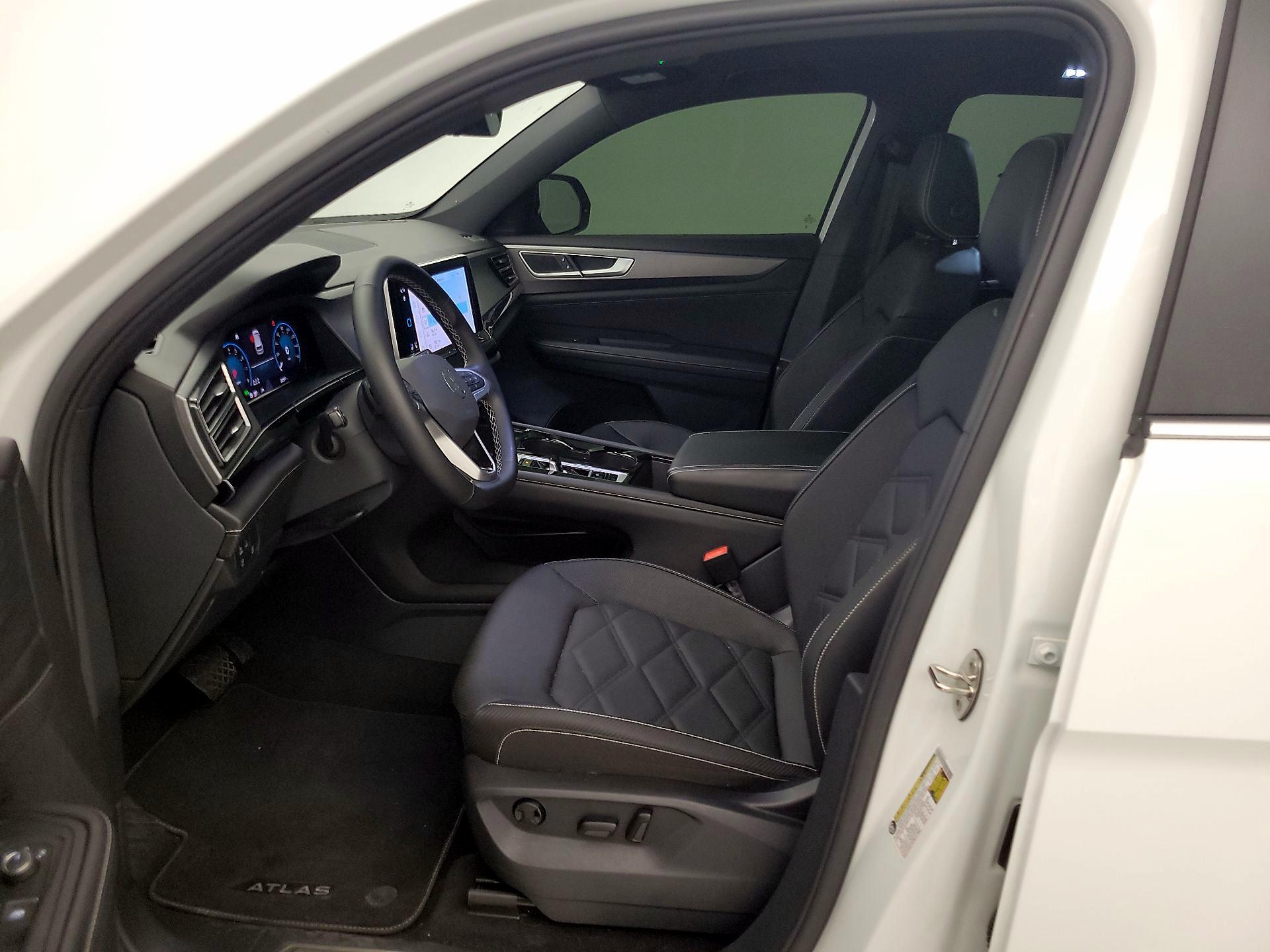 Thumbnail: 2024 Volkswagen Atlas - 11