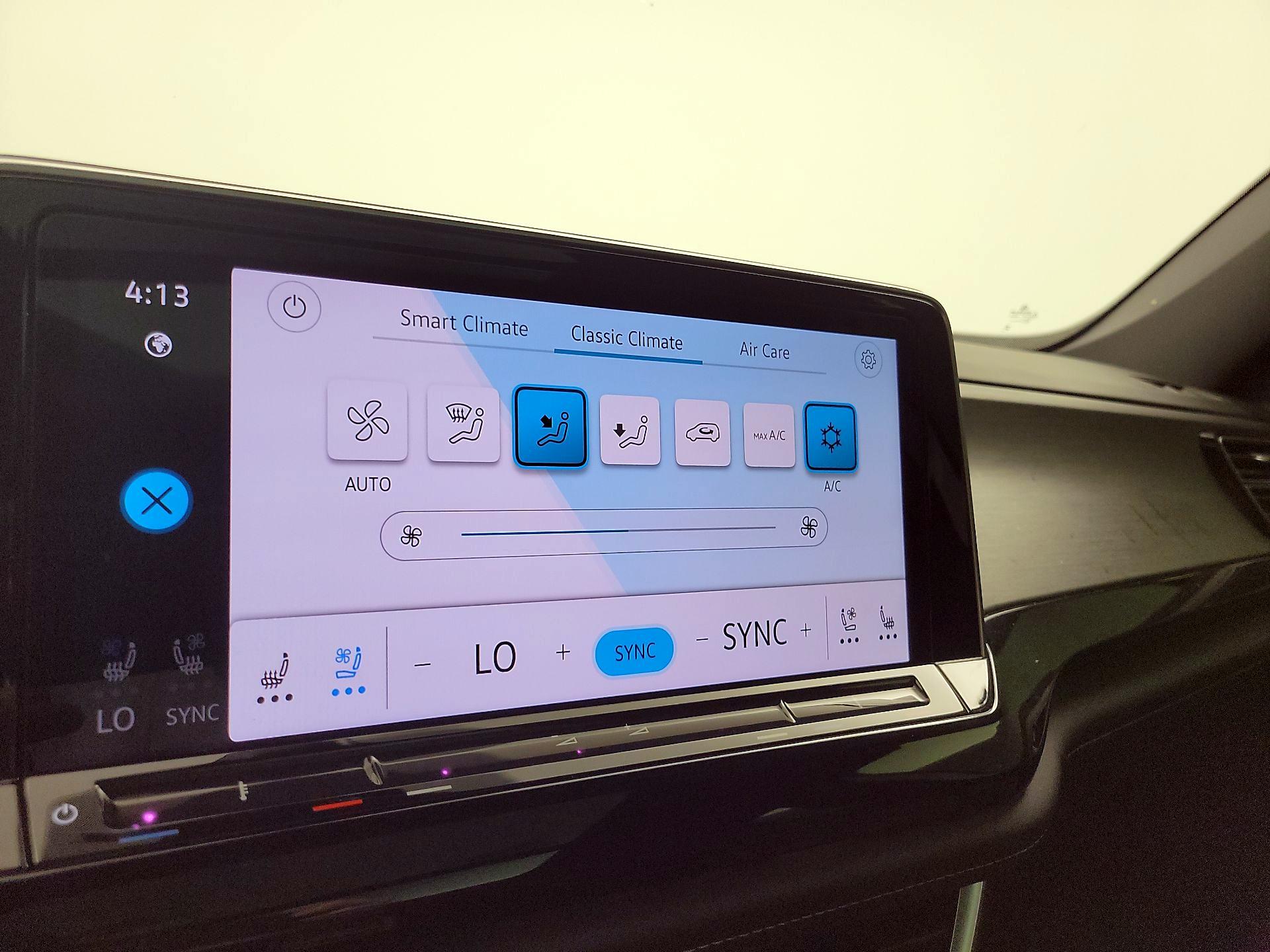 Thumbnail: 2024 Volkswagen Atlas - 16