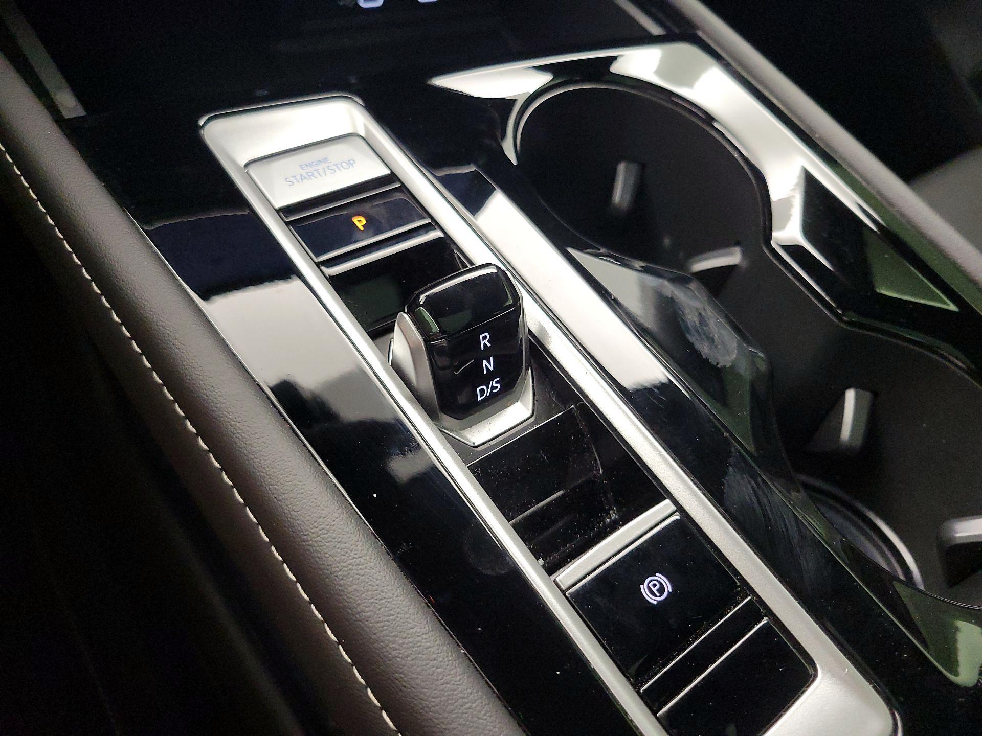 Thumbnail: 2024 Volkswagen Atlas - 17