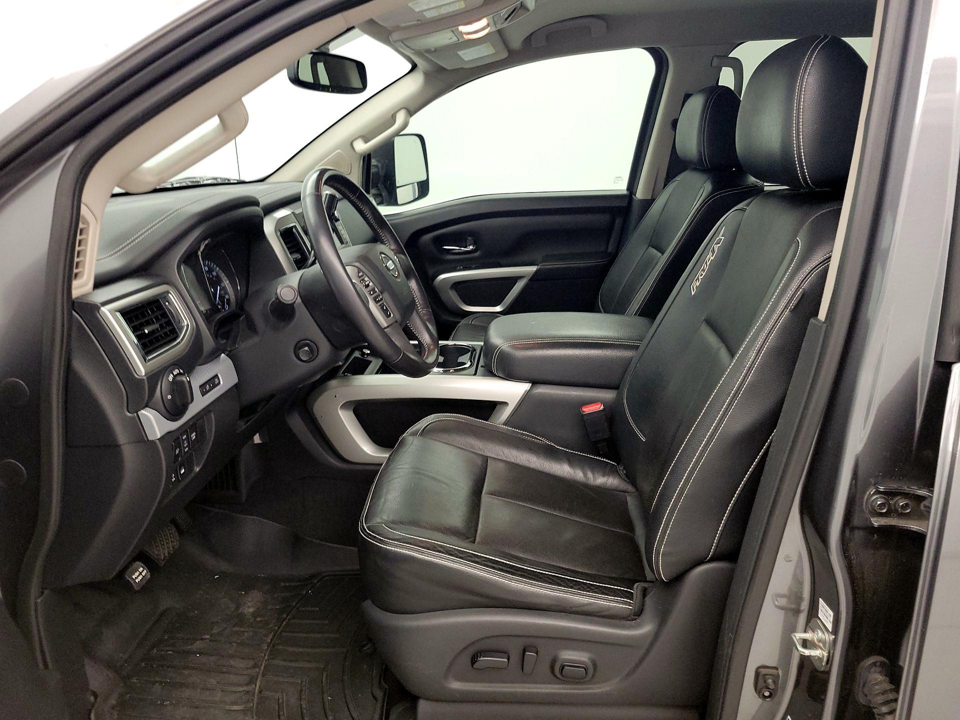 Thumbnail: 2019 Nissan Titan - 11