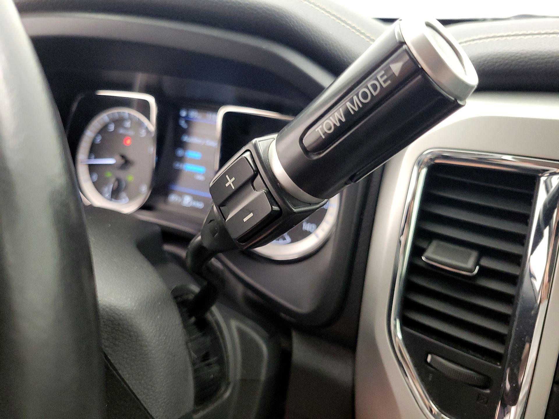 Thumbnail: 2019 Nissan Titan - 17