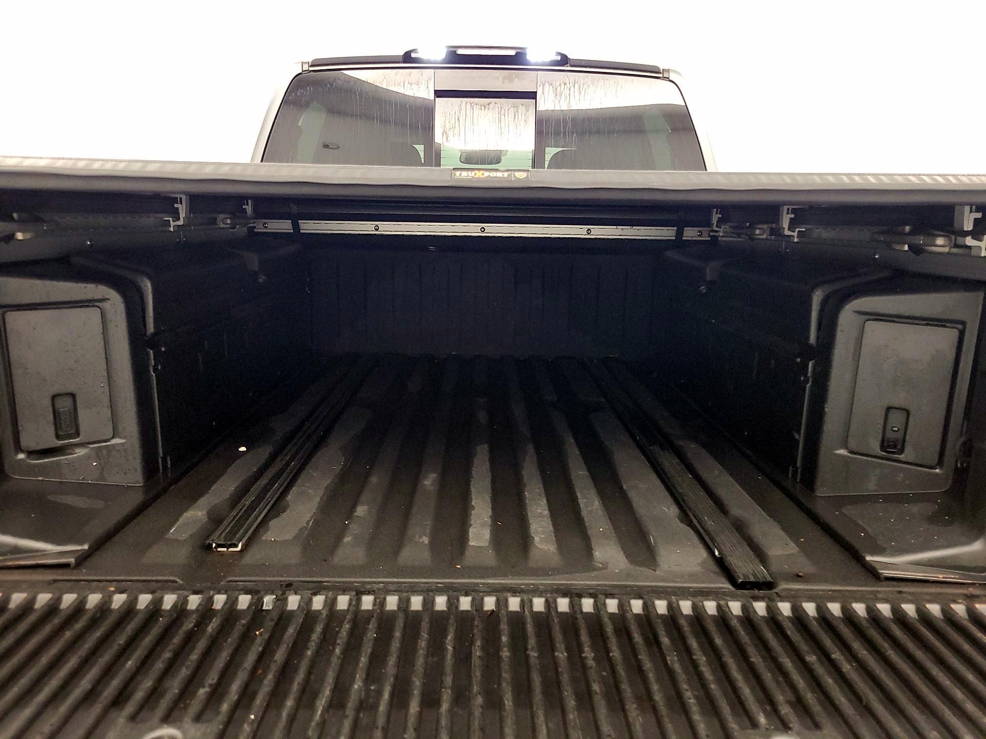 Thumbnail: 2019 Nissan Titan - 20