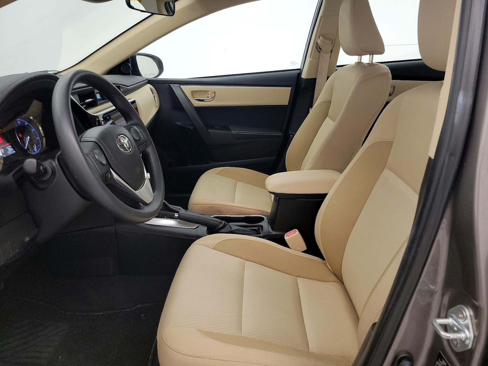 2017 Toyota Corolla LE - Photo 12
