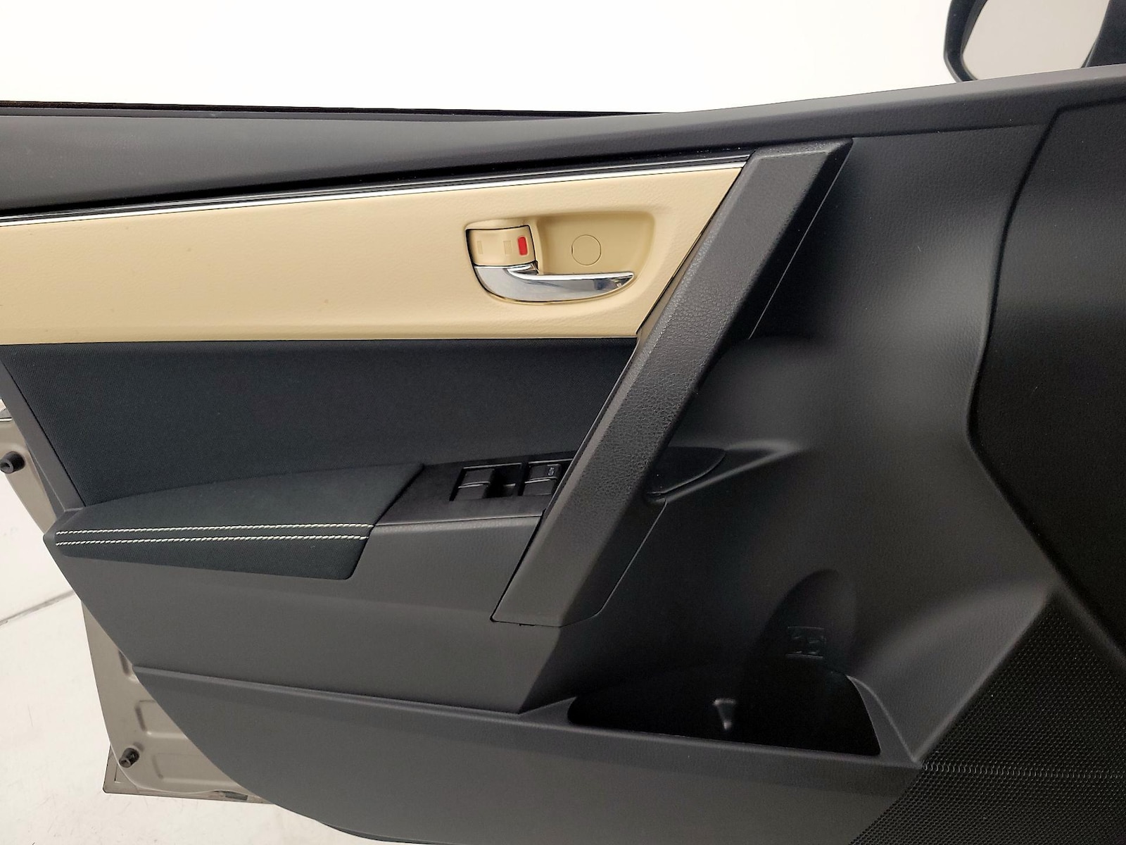 2017 Toyota Corolla LE - Photo 13