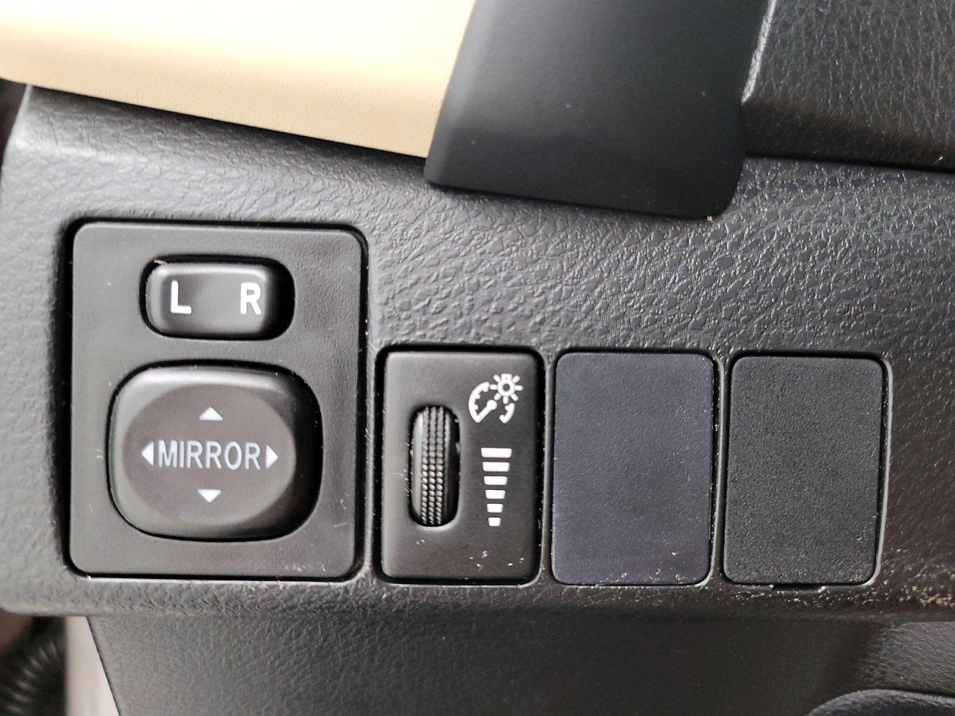 Thumbnail: 2017 Toyota Corolla - 13