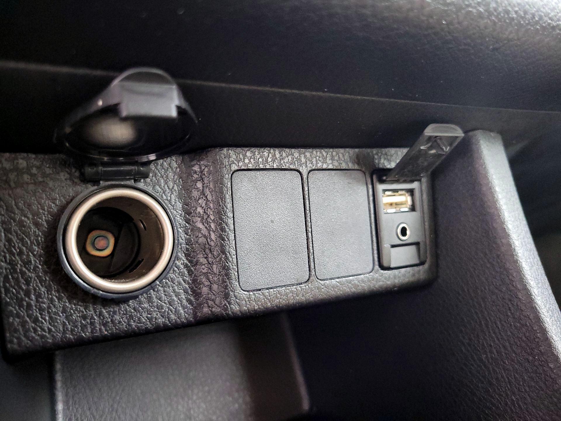 Thumbnail: 2017 Toyota Corolla - 18