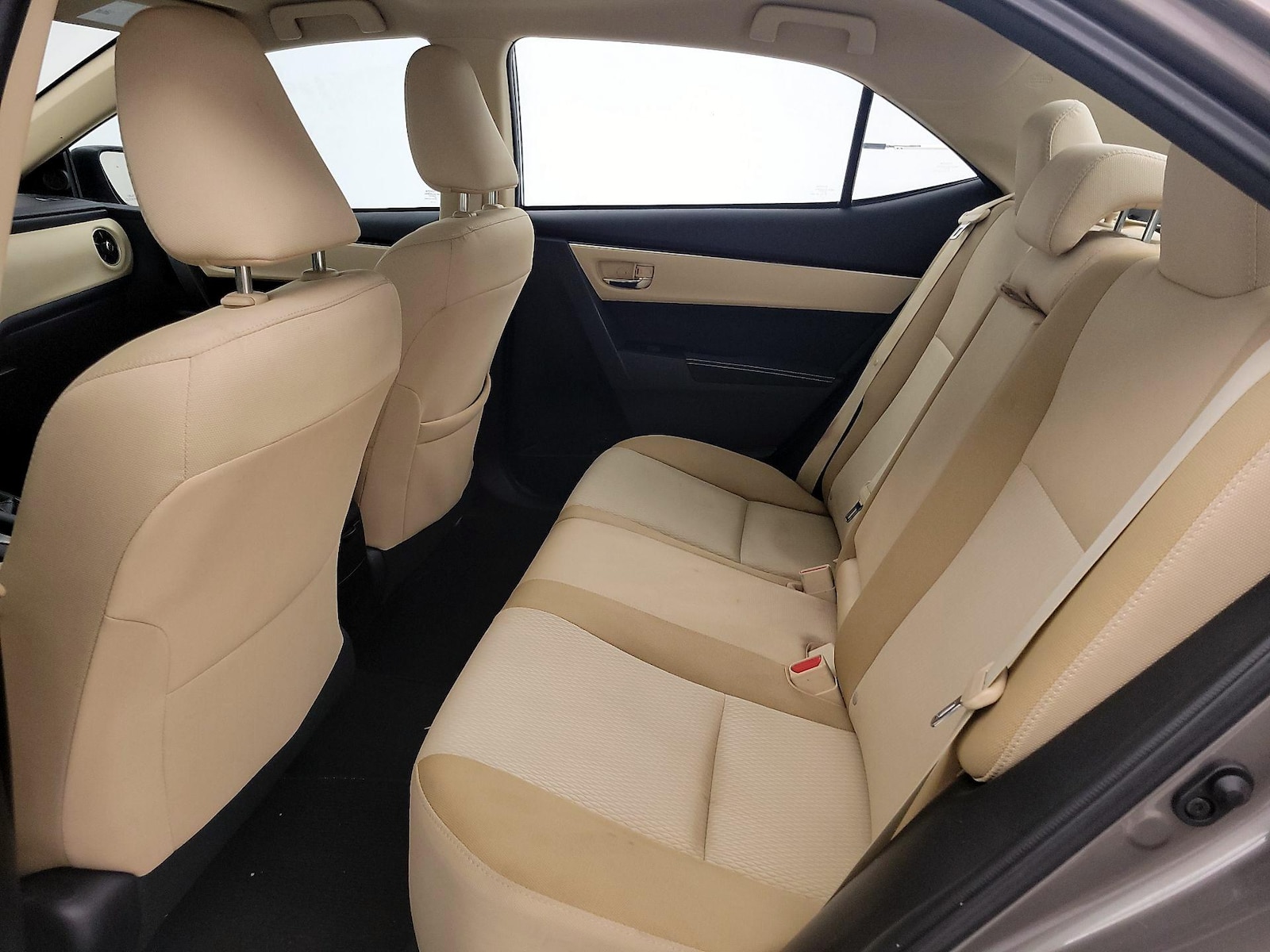 2017 Toyota Corolla LE - Photo 20