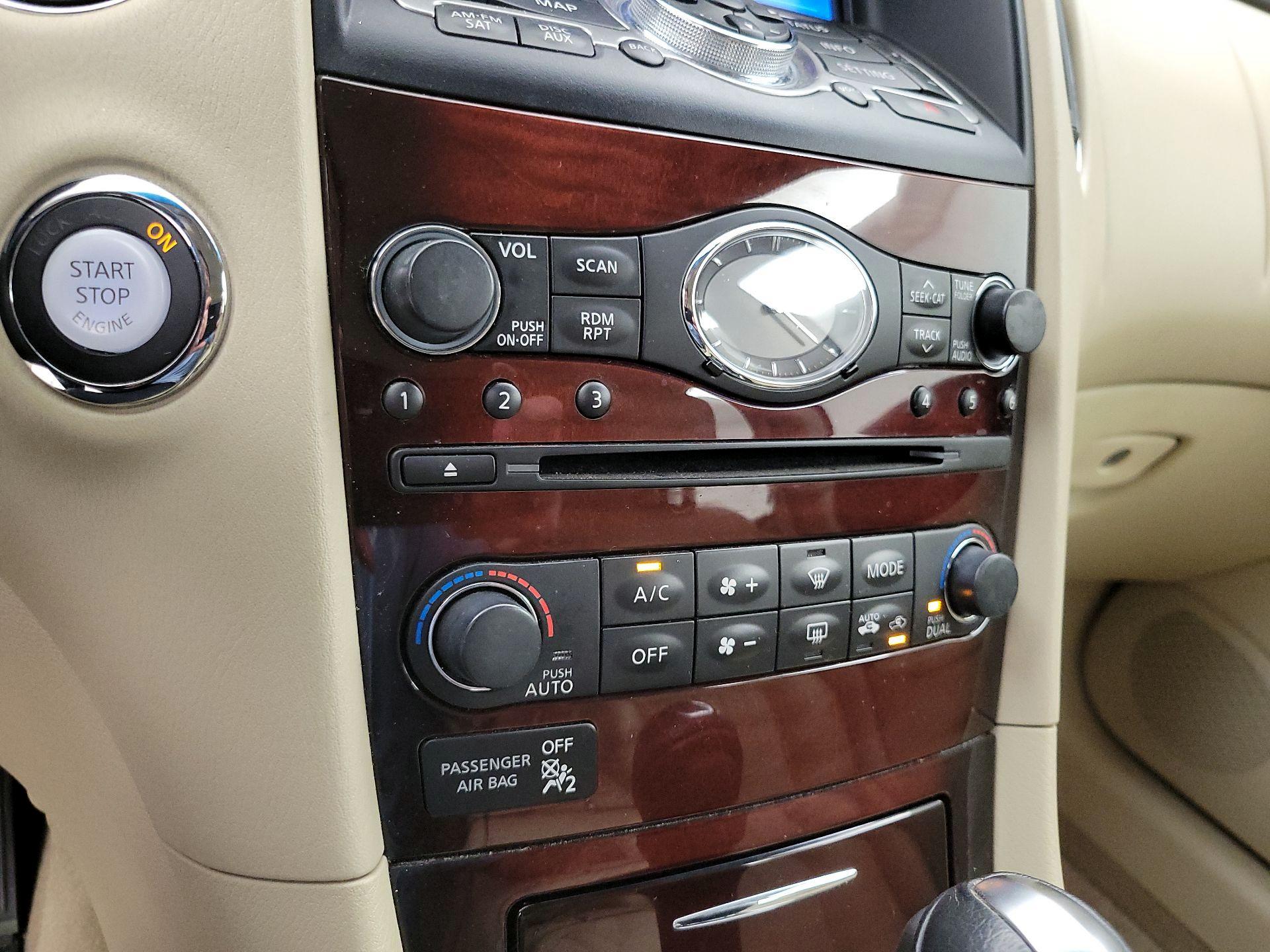 Thumbnail: 2016 INFINITI QX50 - 17