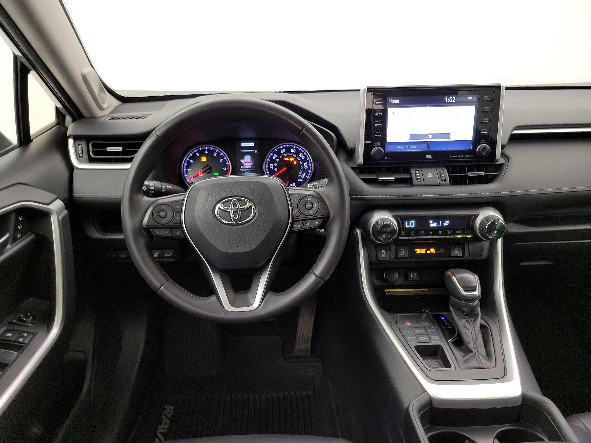 Thumbnail: 2019 Toyota RAV4 - 10
