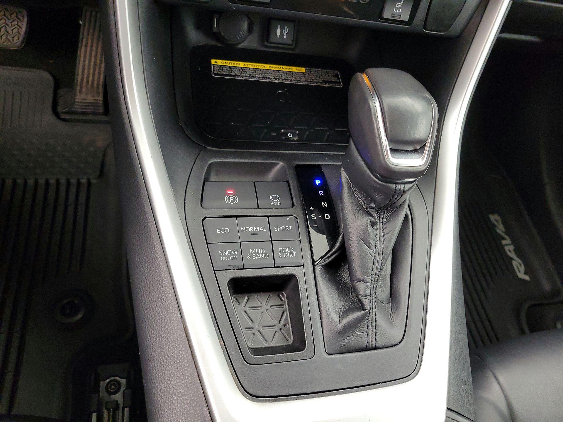 Thumbnail: 2019 Toyota RAV4 - 17