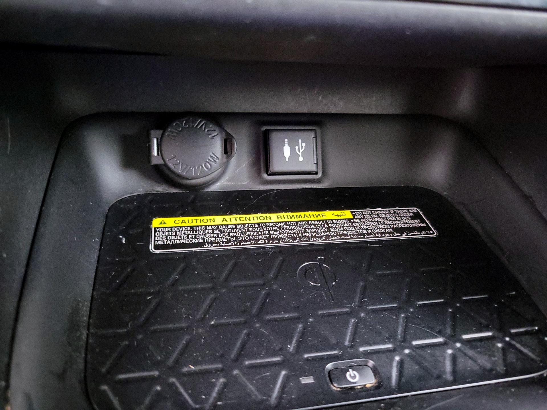 Thumbnail: 2019 Toyota RAV4 - 18