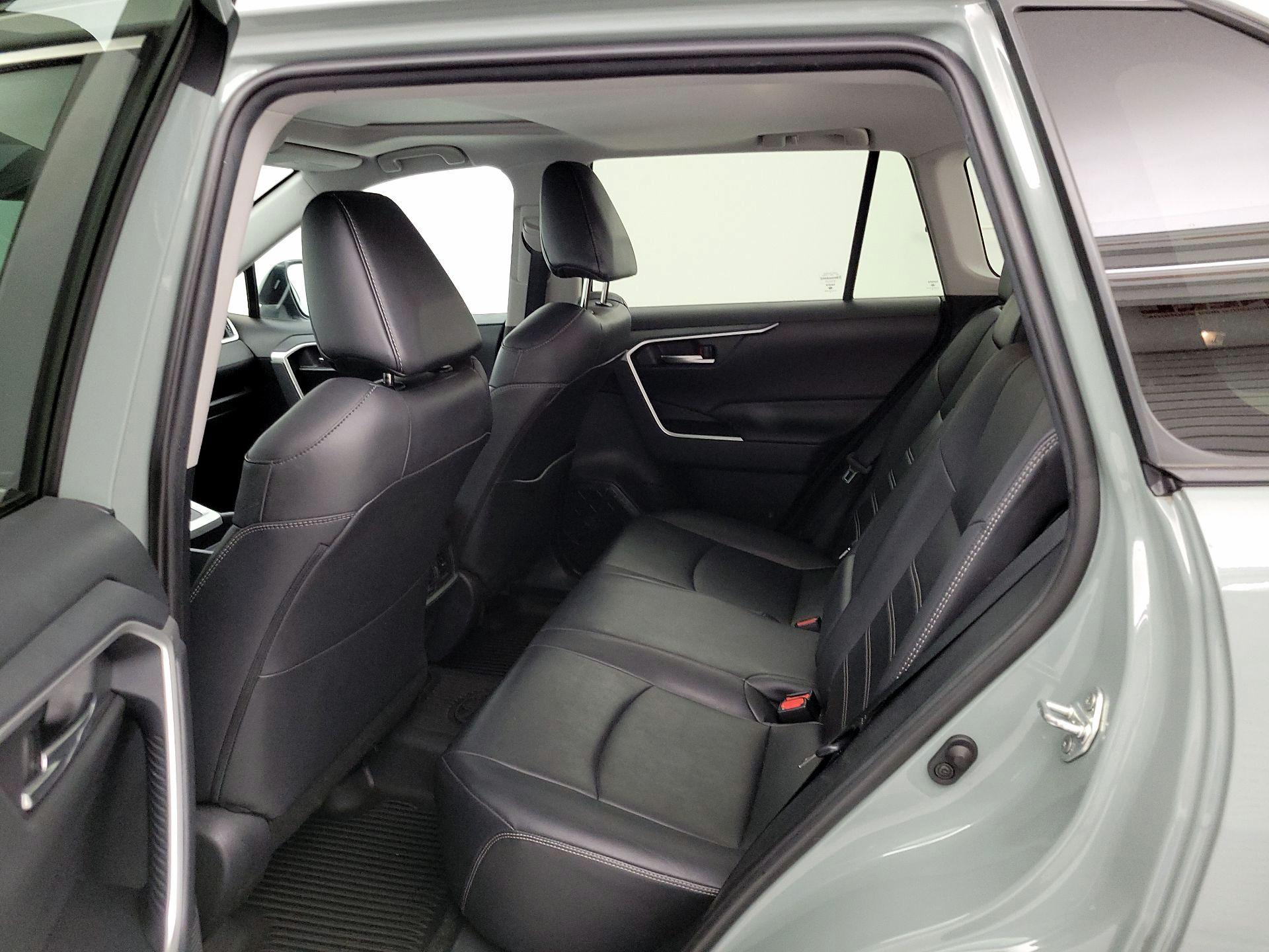 Thumbnail: 2019 Toyota RAV4 - 20