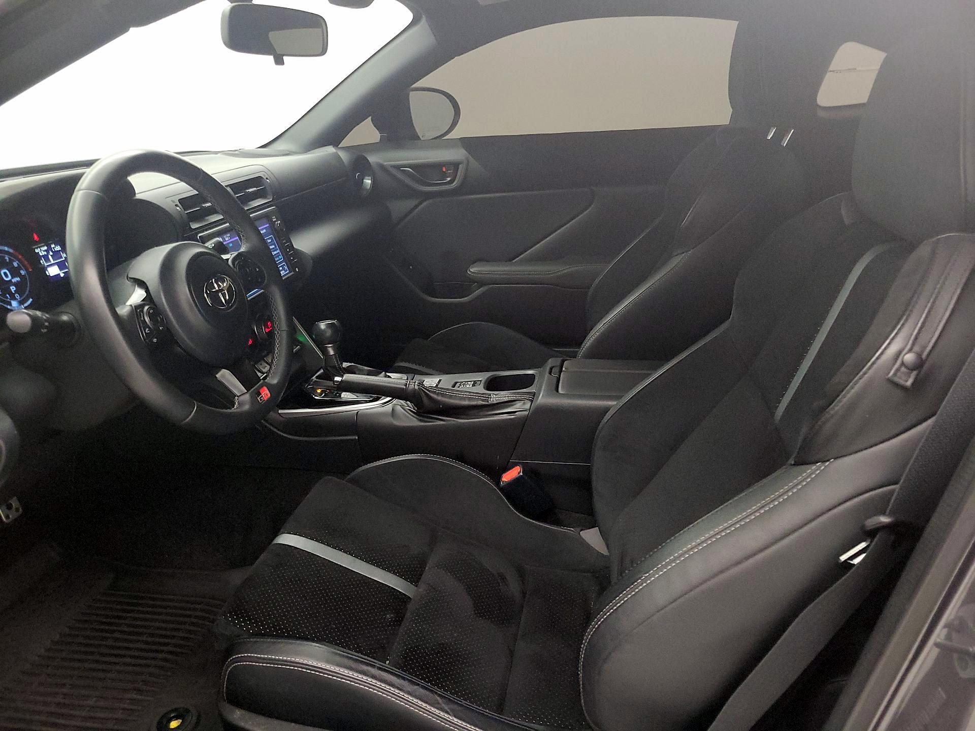 Thumbnail: 2022 Toyota GR86 - 11