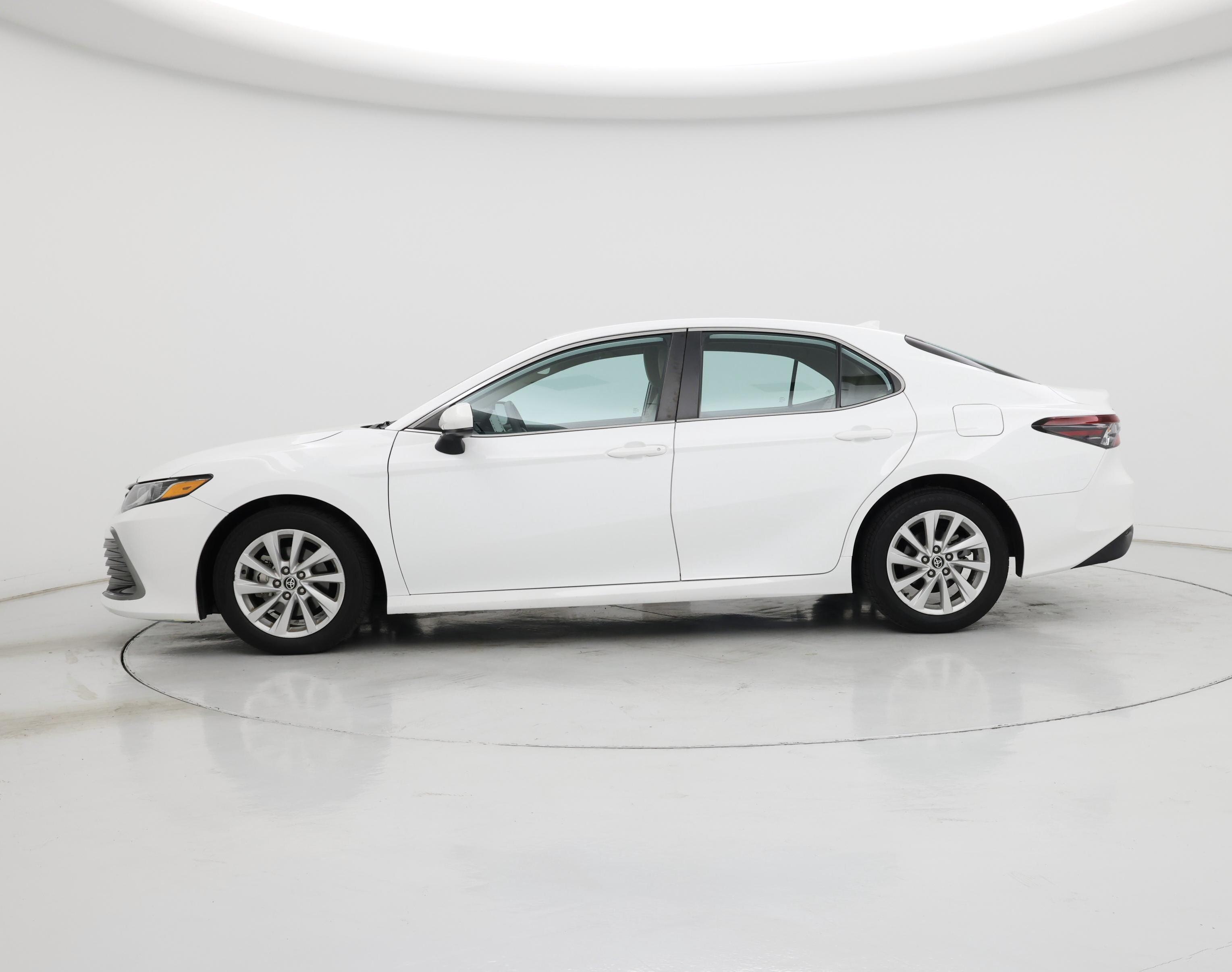 Thumbnail: 2022 Toyota Camry - 3