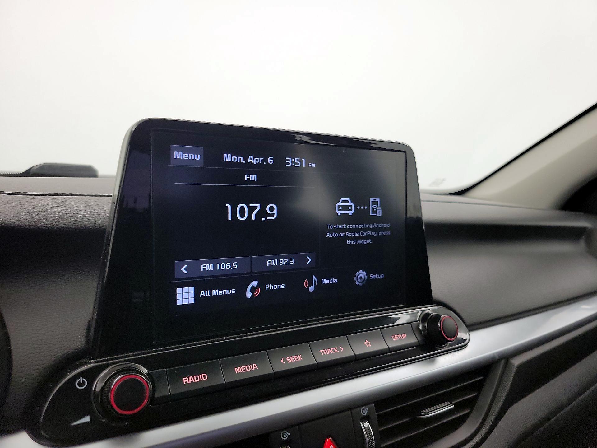 Thumbnail: 2023 Kia Forte - 15