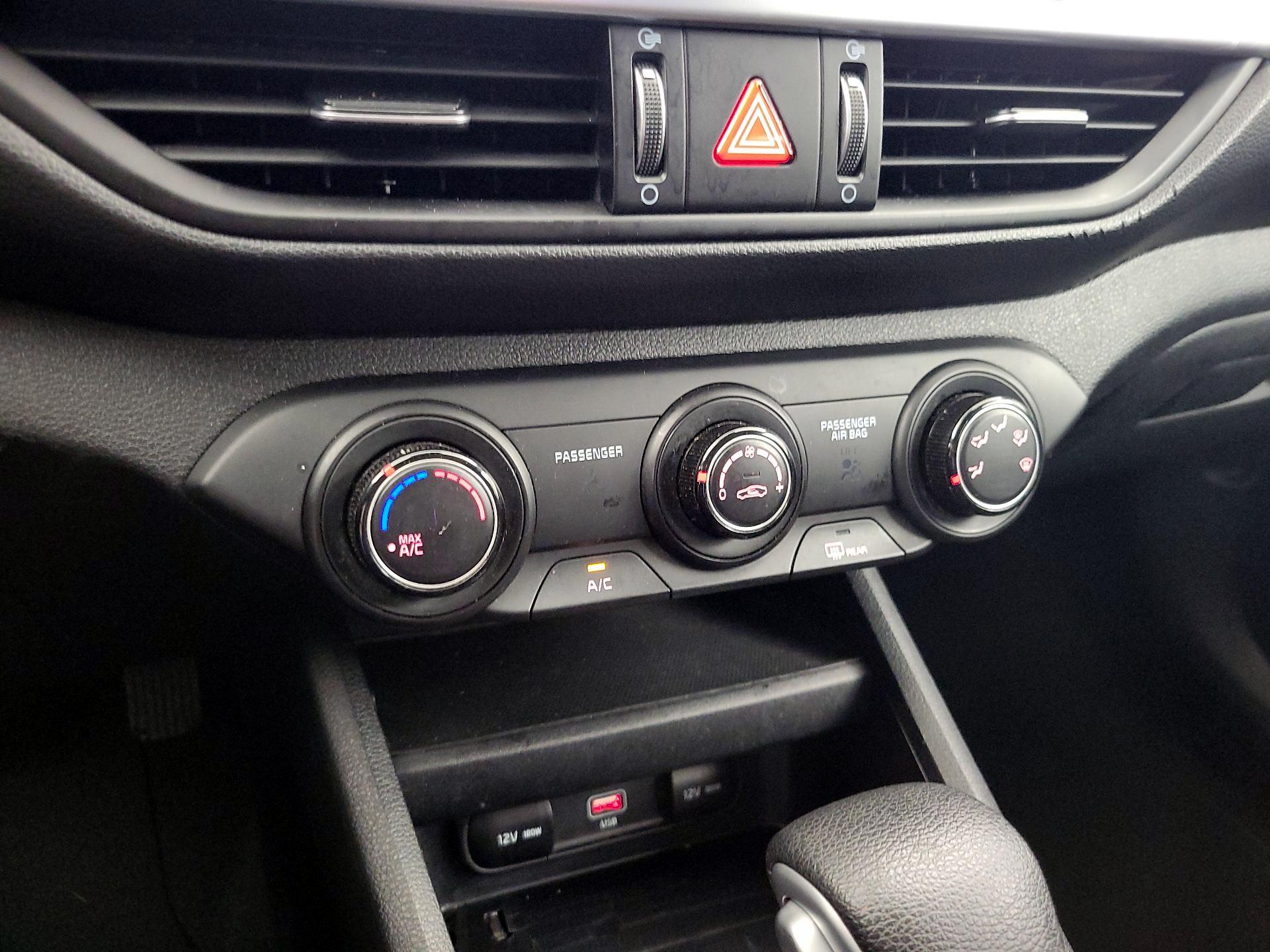 Thumbnail: 2023 Kia Forte - 16