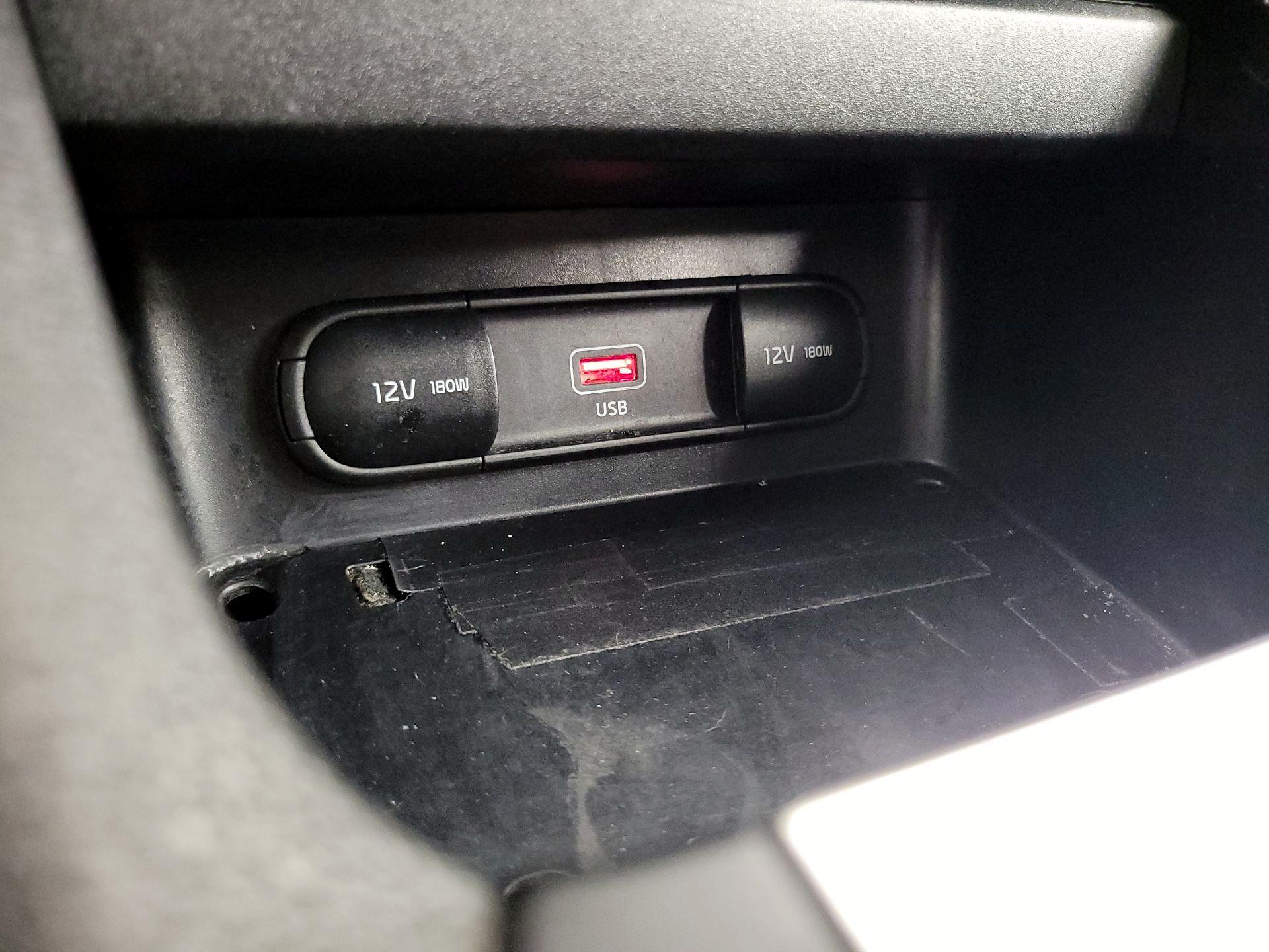 Thumbnail: 2023 Kia Forte - 18