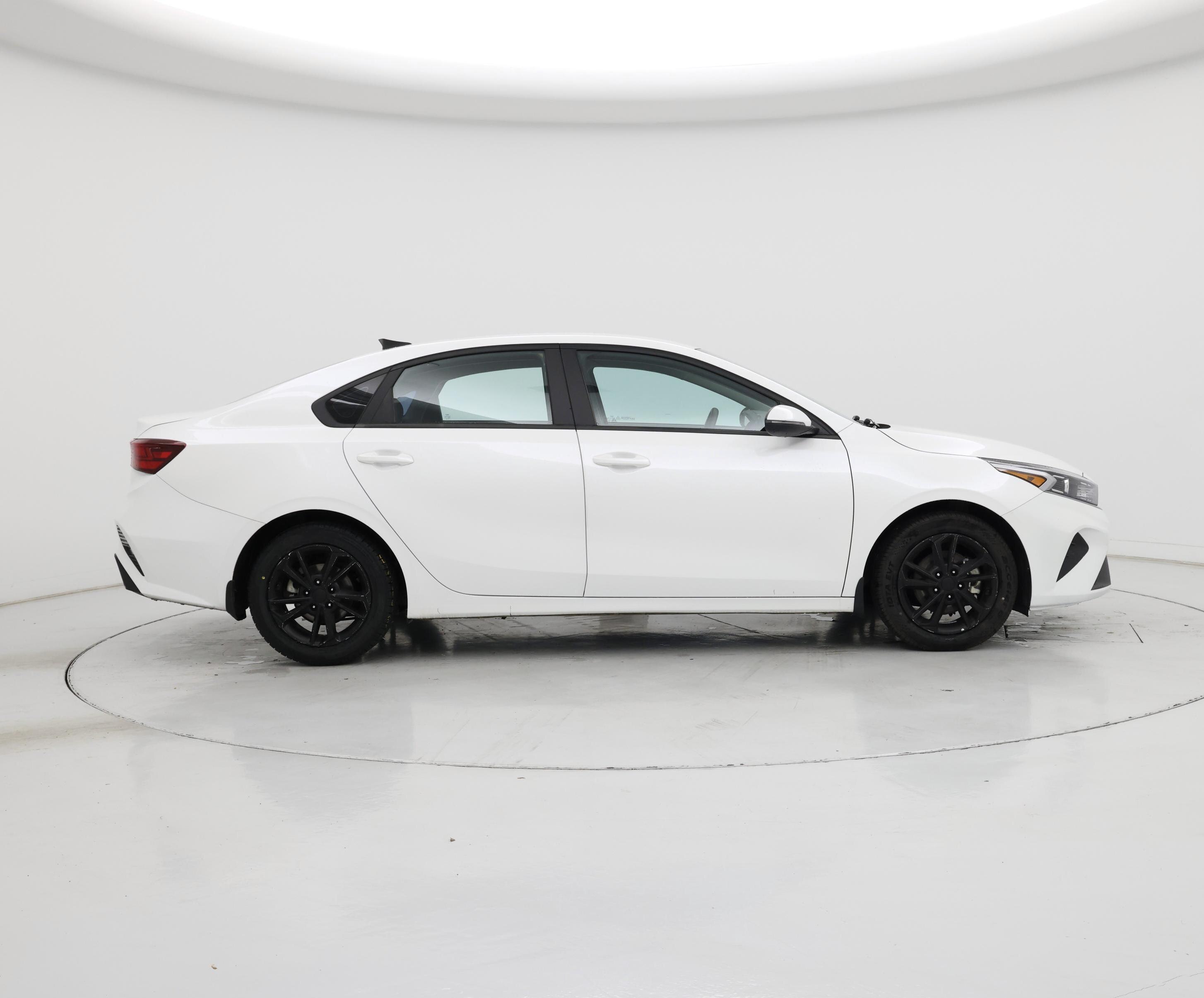 Thumbnail: 2023 Kia Forte - 7