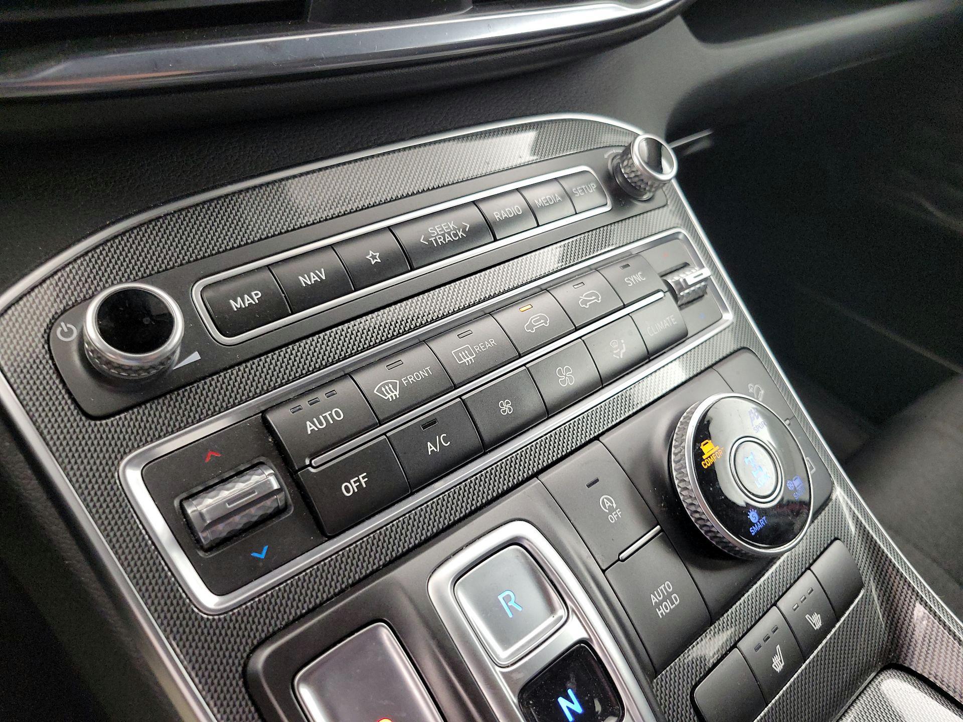 Thumbnail: 2023 Hyundai Santa Fe - 17