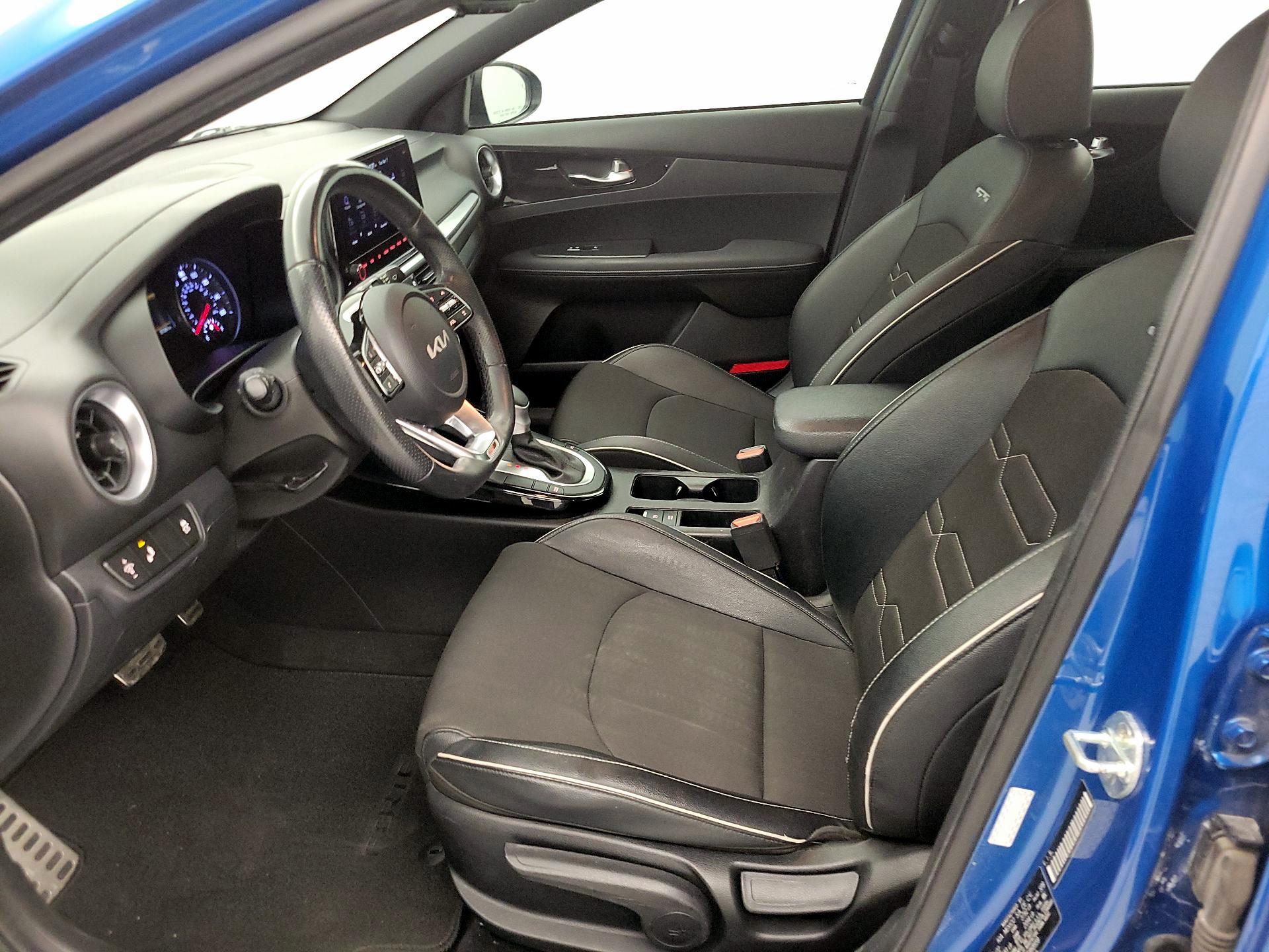 Thumbnail: 2022 Kia Forte - 11