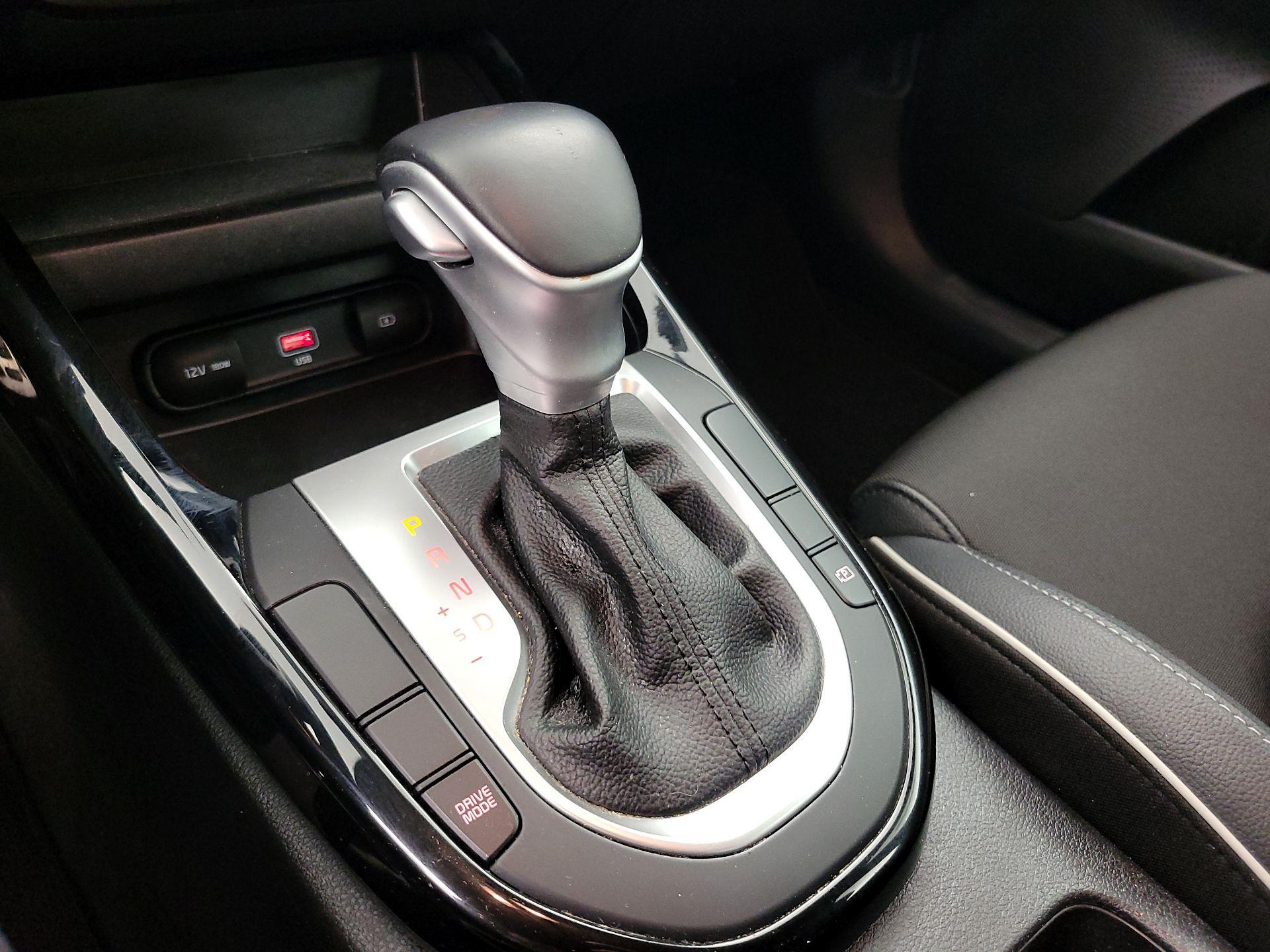 Thumbnail: 2022 Kia Forte - 18