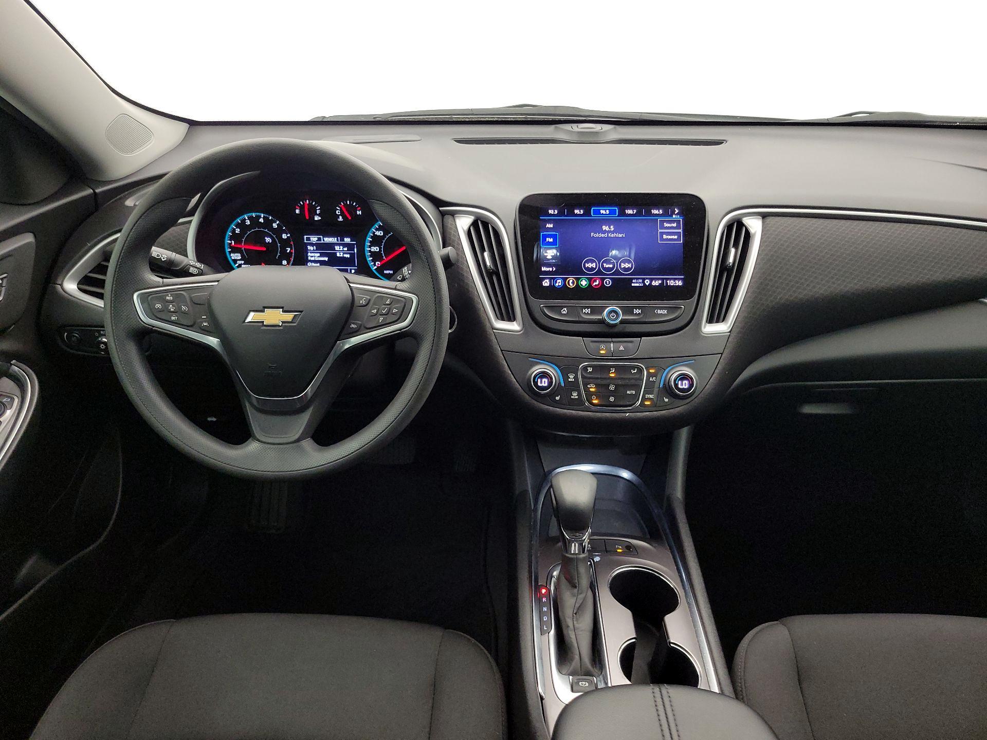 Thumbnail: 2022 Chevrolet Malibu - 9