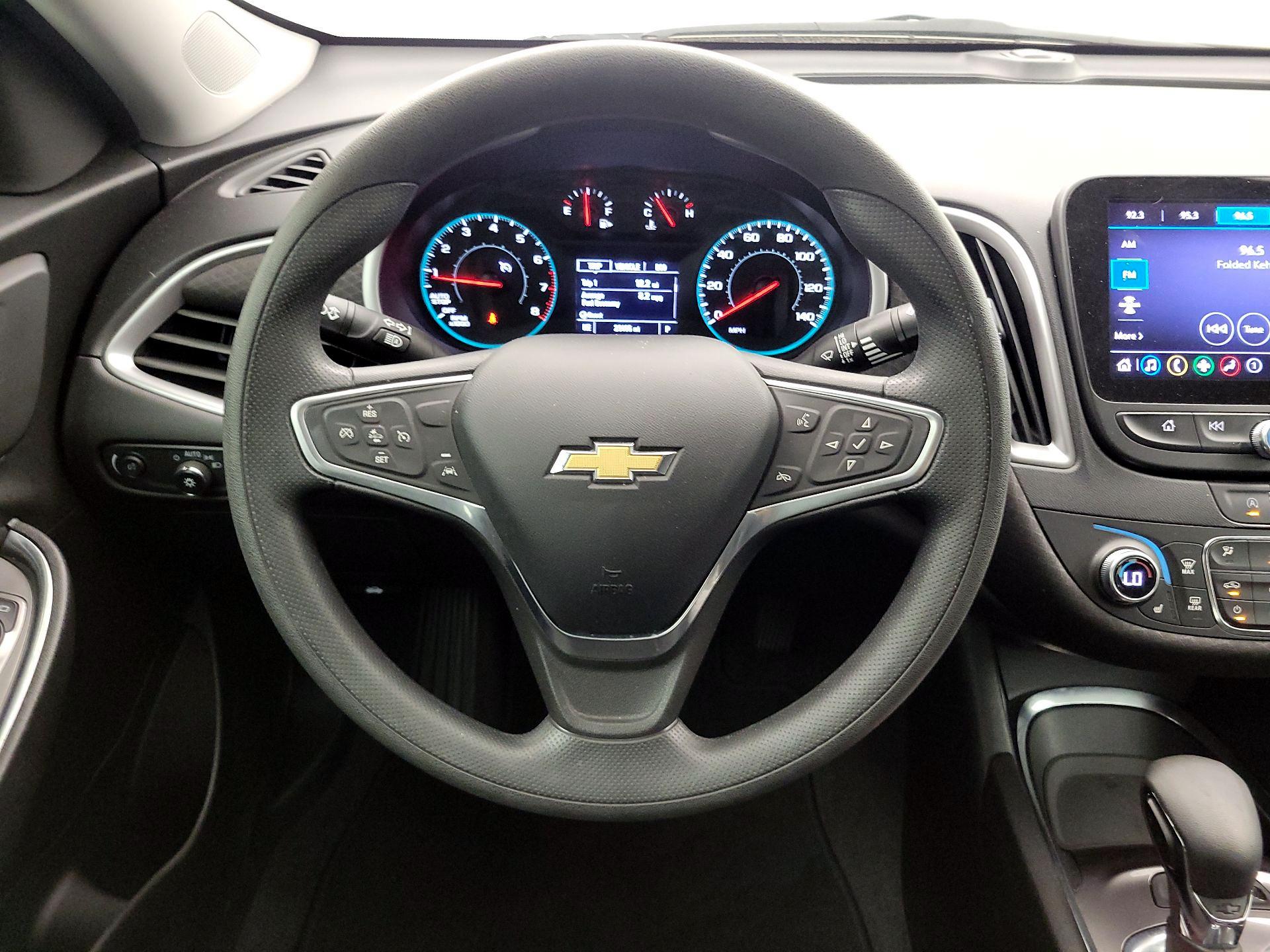 Thumbnail: 2022 Chevrolet Malibu - 10