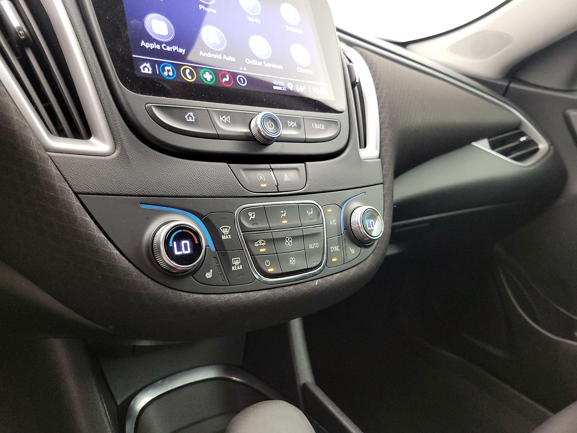 Thumbnail: 2022 Chevrolet Malibu - 16