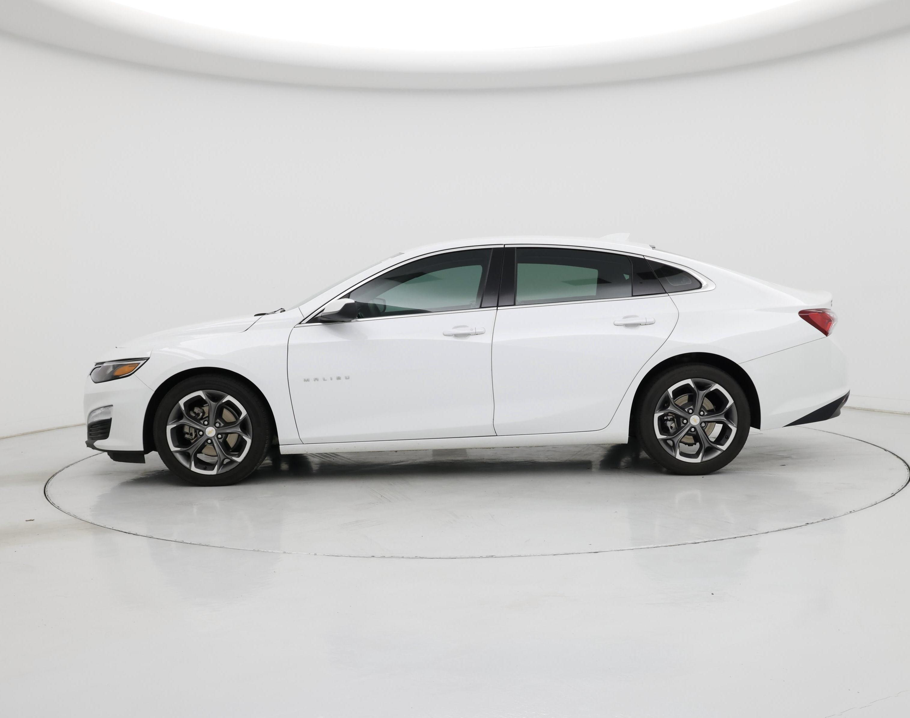 Thumbnail: 2022 Chevrolet Malibu - 3