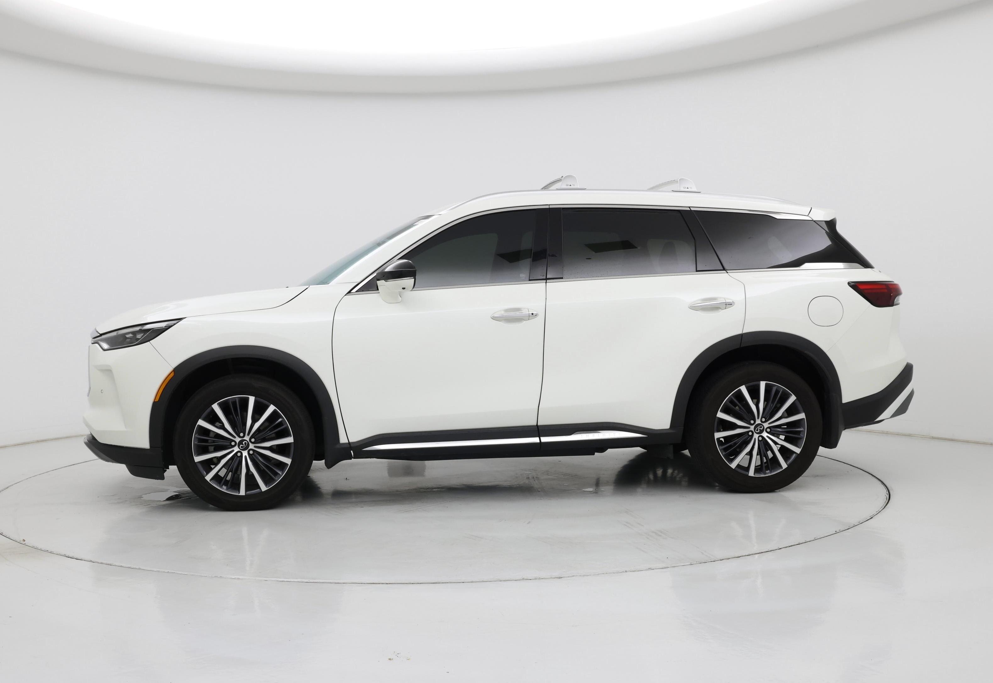 Thumbnail: 2023 INFINITI QX60 - 3