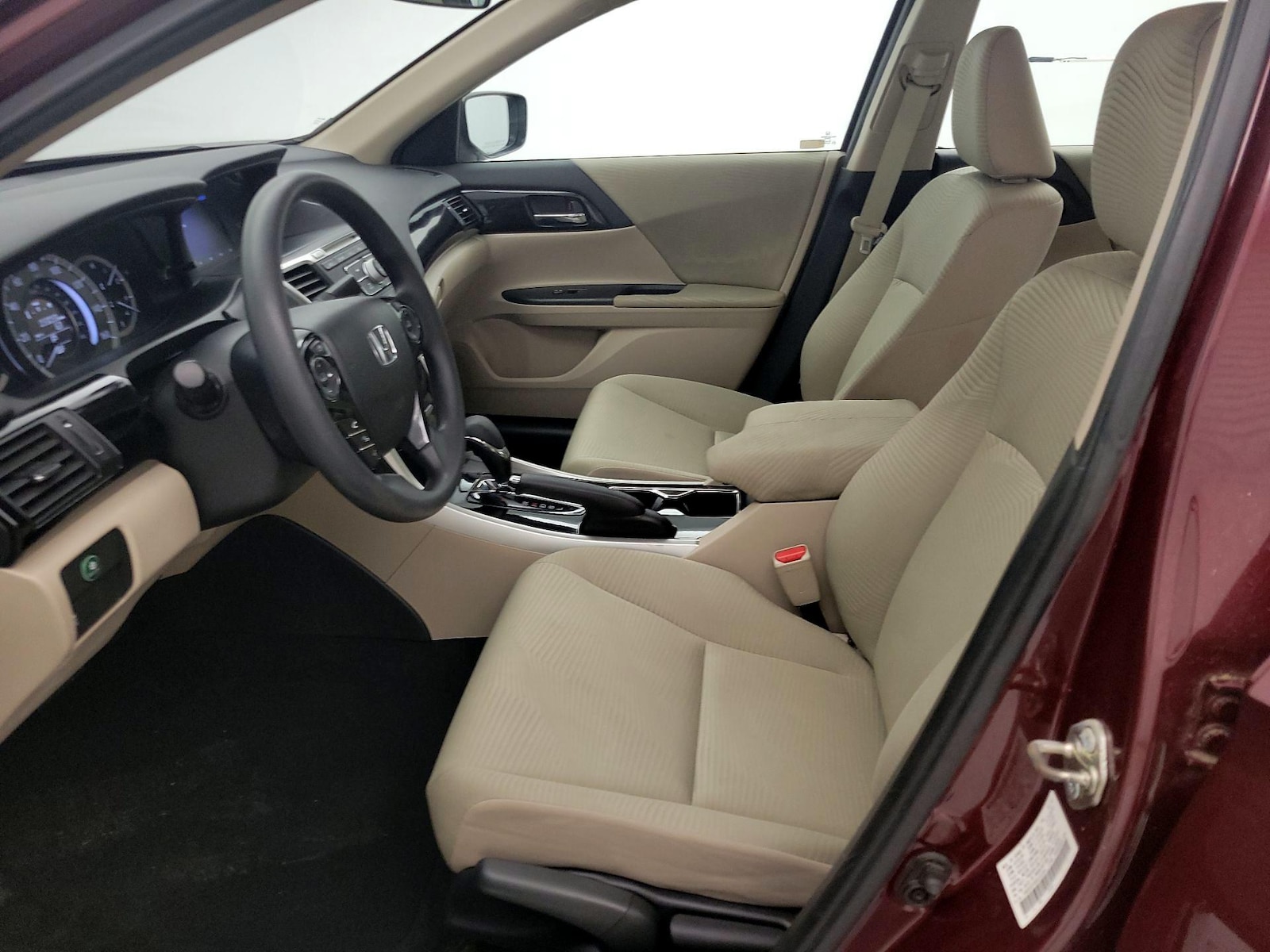 2016 Honda Accord LX - Photo 12