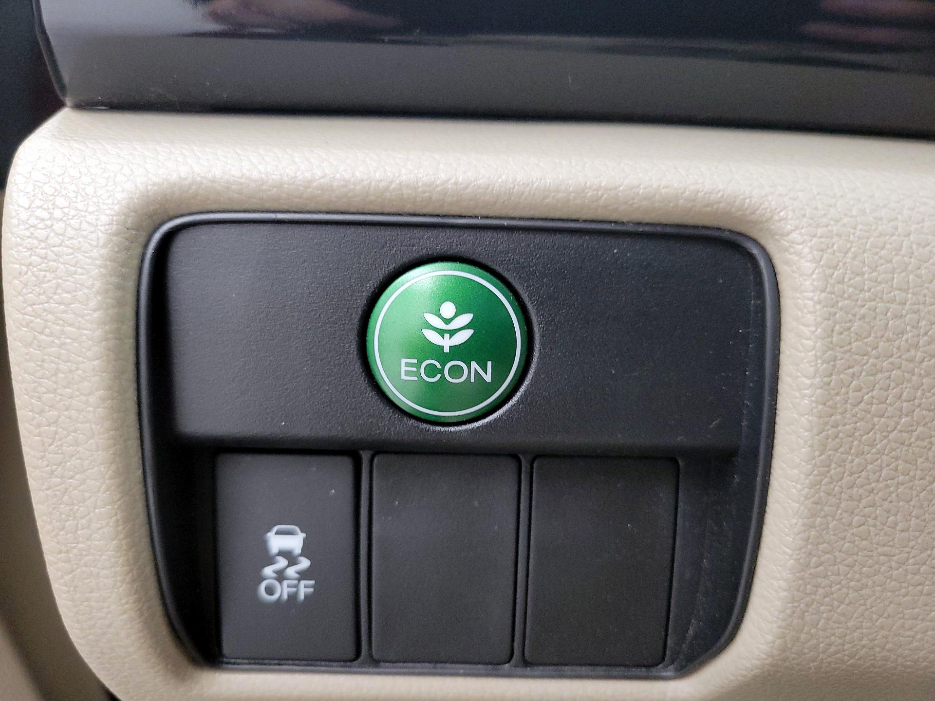 Thumbnail: 2016 Honda Accord - 13