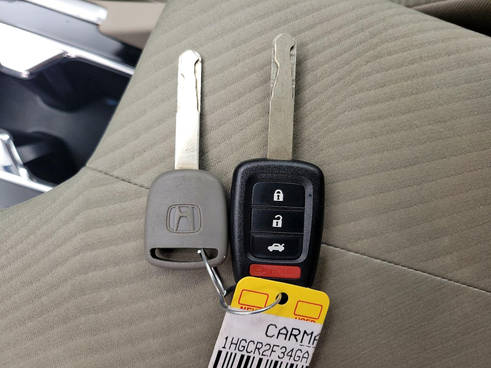 2016 Honda Accord LX - Photo 23