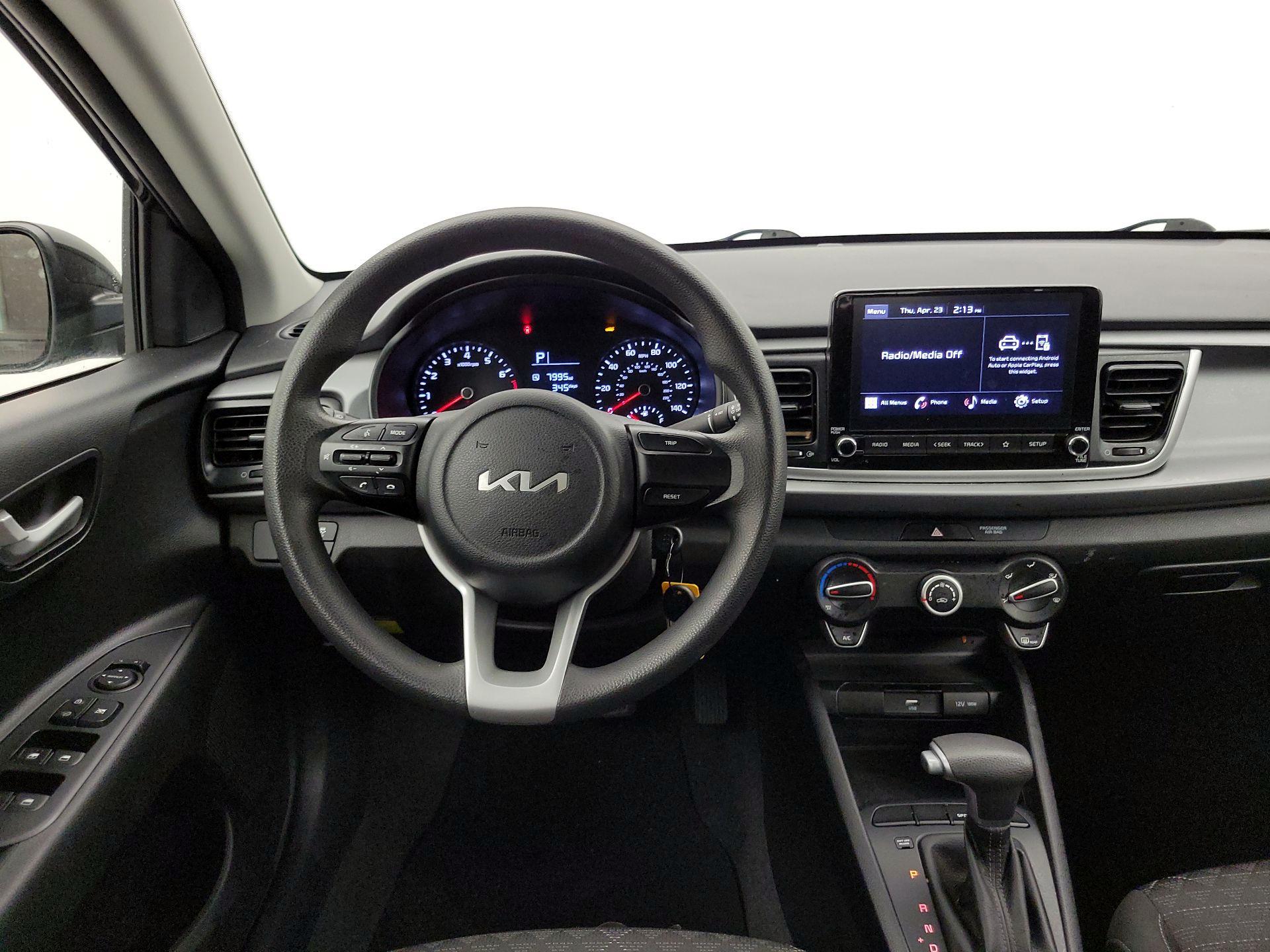 Thumbnail: 2022 Kia Rio - 10