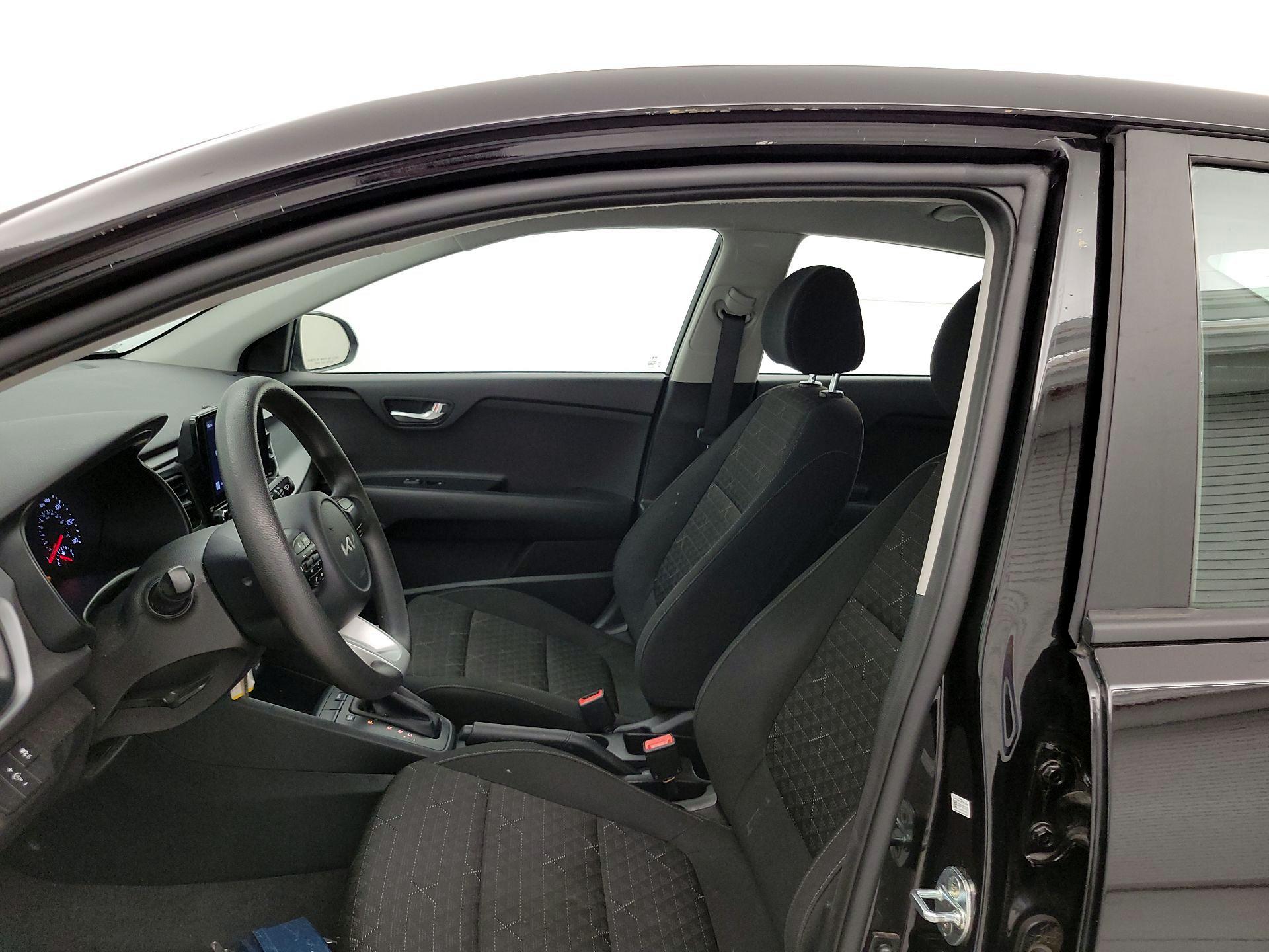 Thumbnail: 2022 Kia Rio - 11