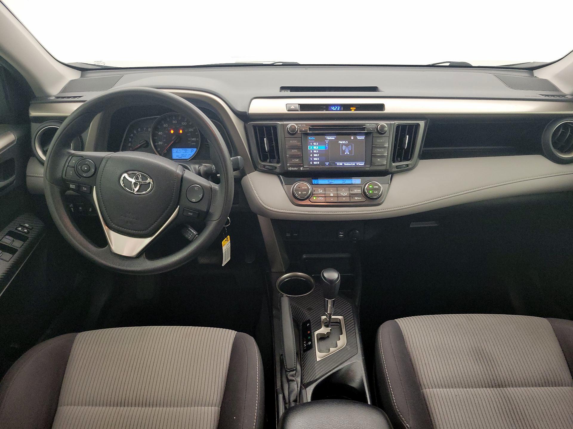 Thumbnail: 2015 Toyota RAV4 - 9