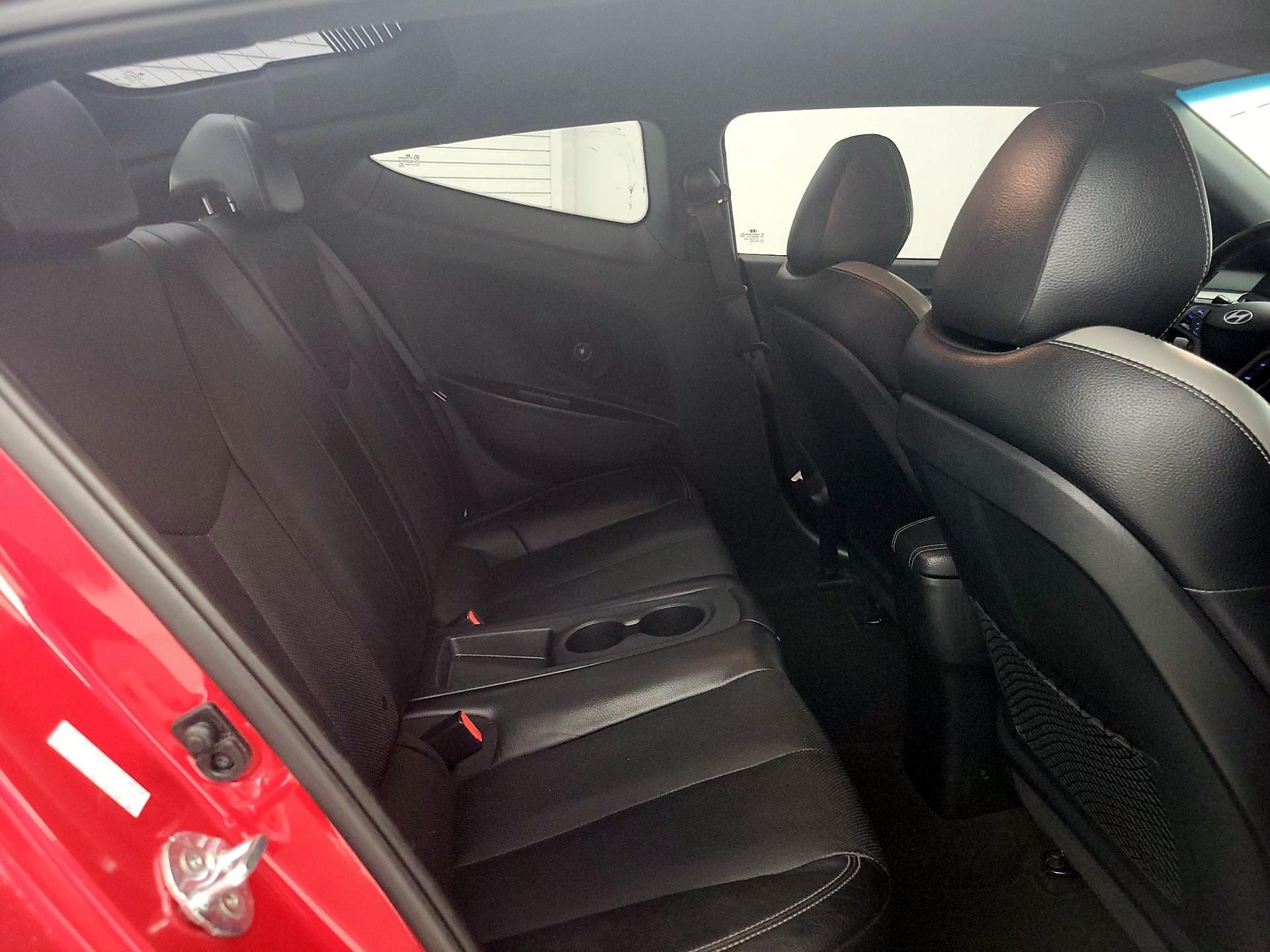 Thumbnail: 2016 Hyundai Veloster - 19