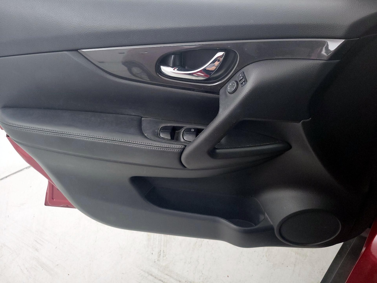 2017 Nissan Rogue SV - Photo 13