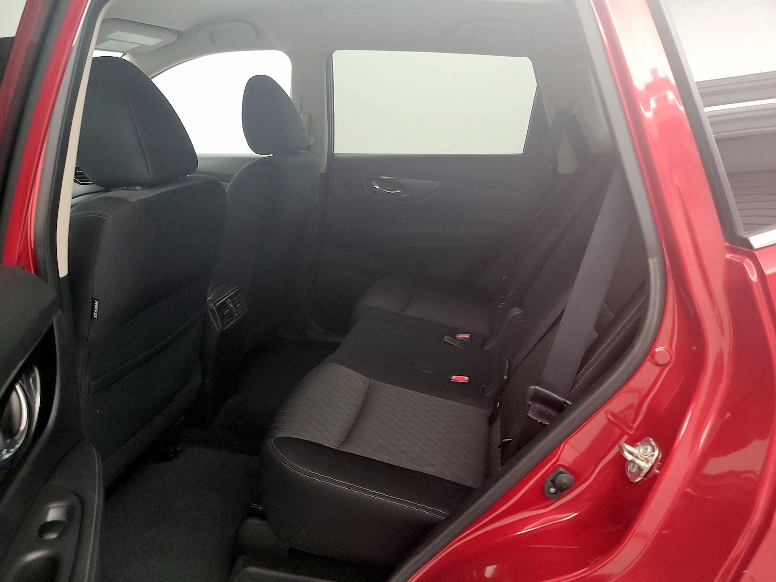 2017 Nissan Rogue SV - Photo 21